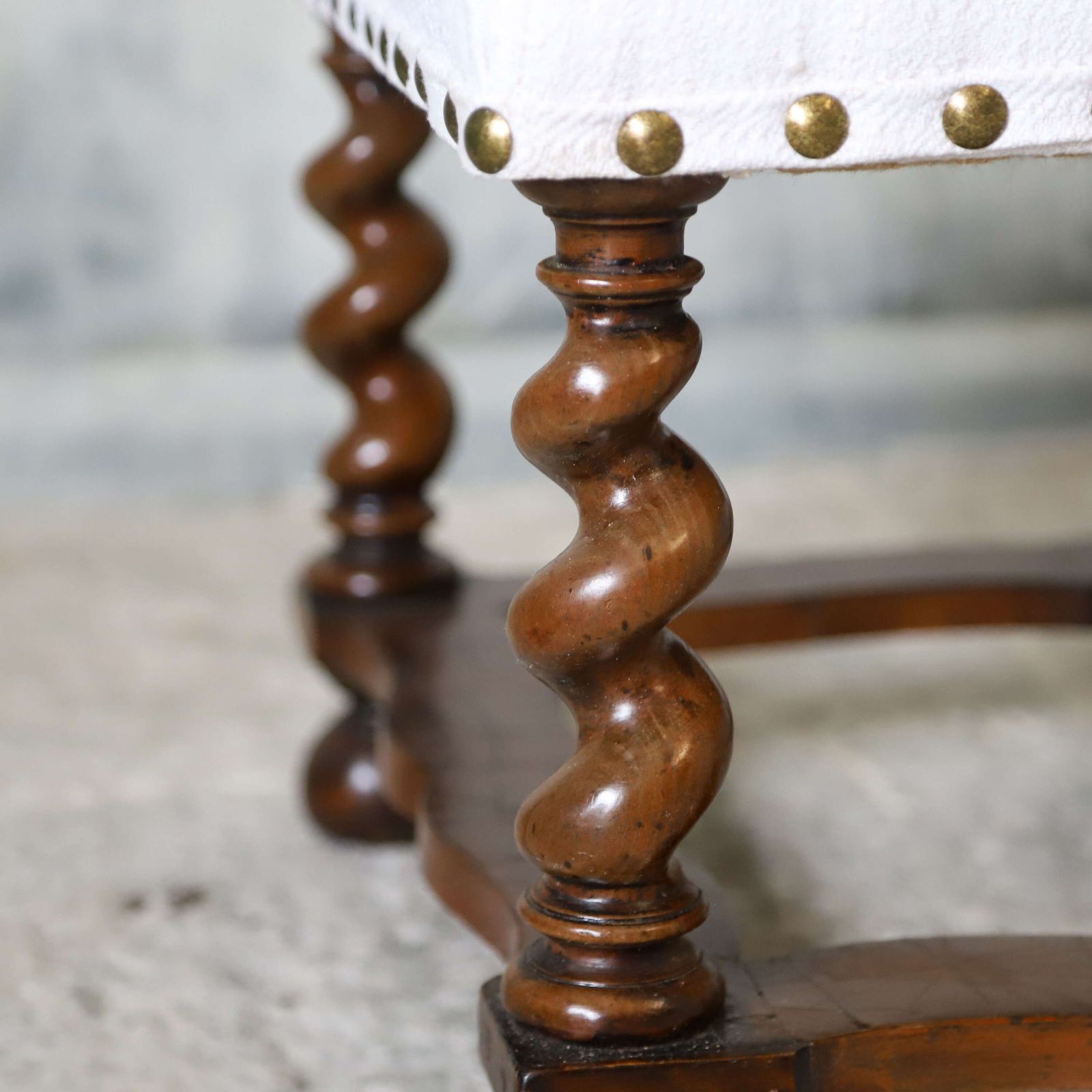William & Mary Era Stool With Barley‑Sugar Legs & Oyster‑Veneered Stretcher C. 1795 photo vinterior