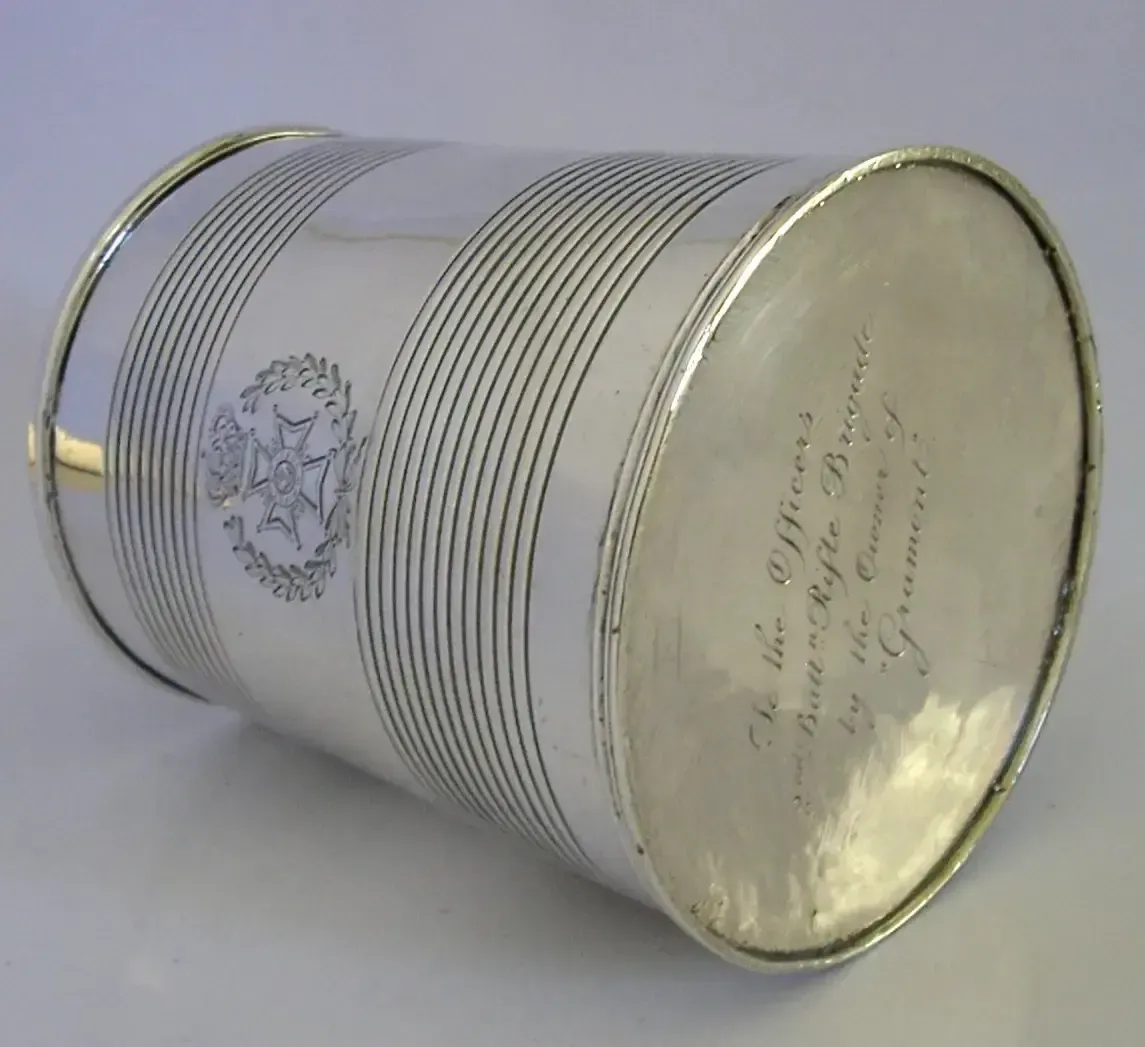 Historische sterling zilveren pint-tankard, Rifle Brigade, Napoleontische Oorlogen, 1829 Gramont photo Woonaccessoires
