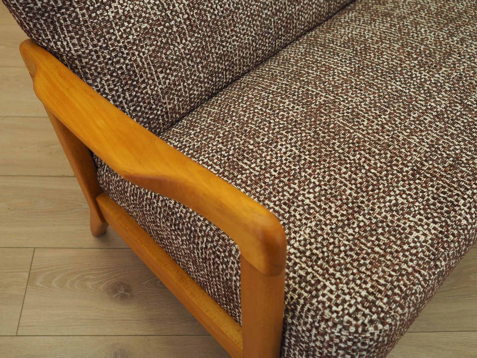 photo furniture Beech Sofa, Danish Design, 1960s, Manufacturer: Fritz Hansen