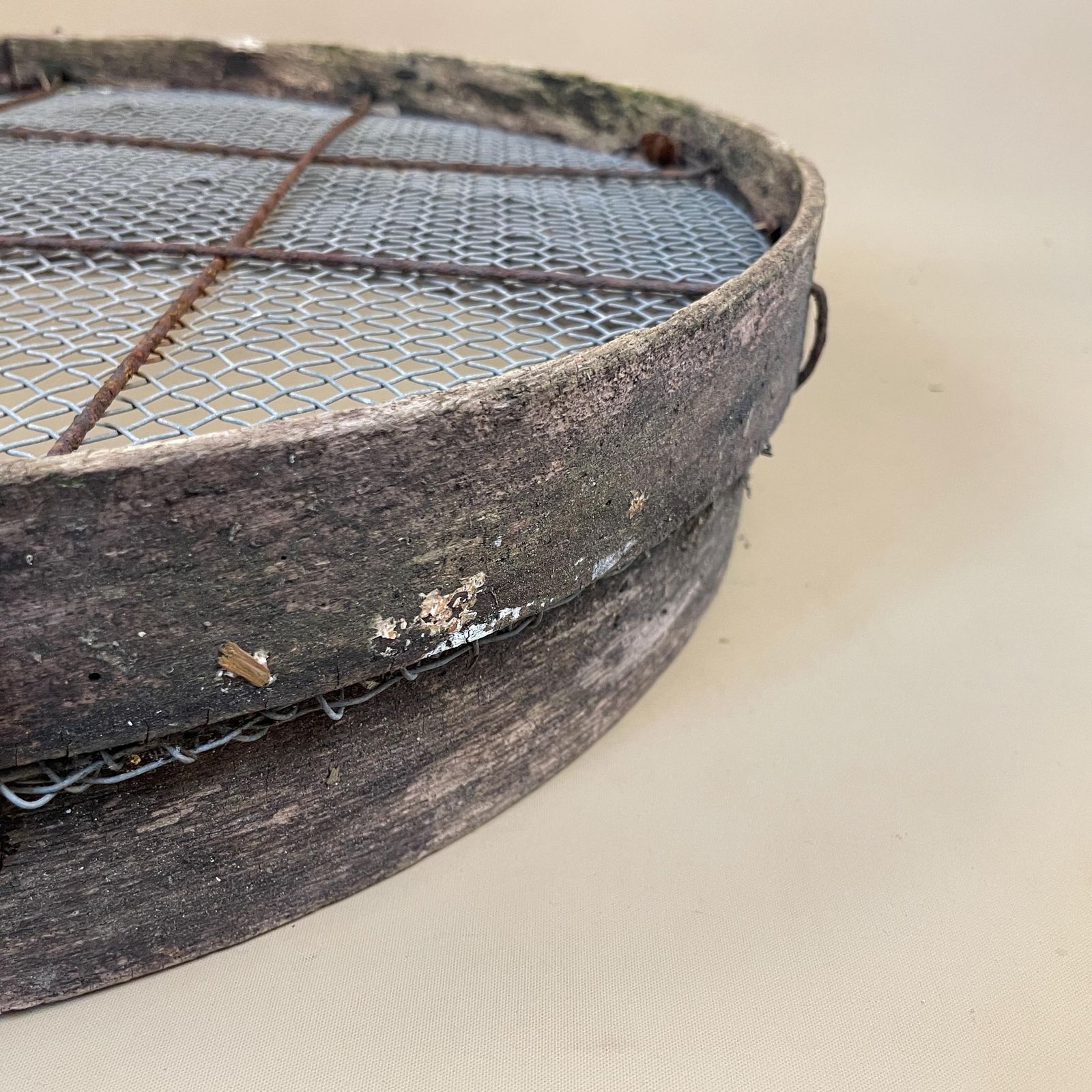 Antique Wooden Grain Sifter Sieve Metal Mesh Rustic Round Farmhouse Drying Tray Vintage Cottage Garden Decor photo vintage
