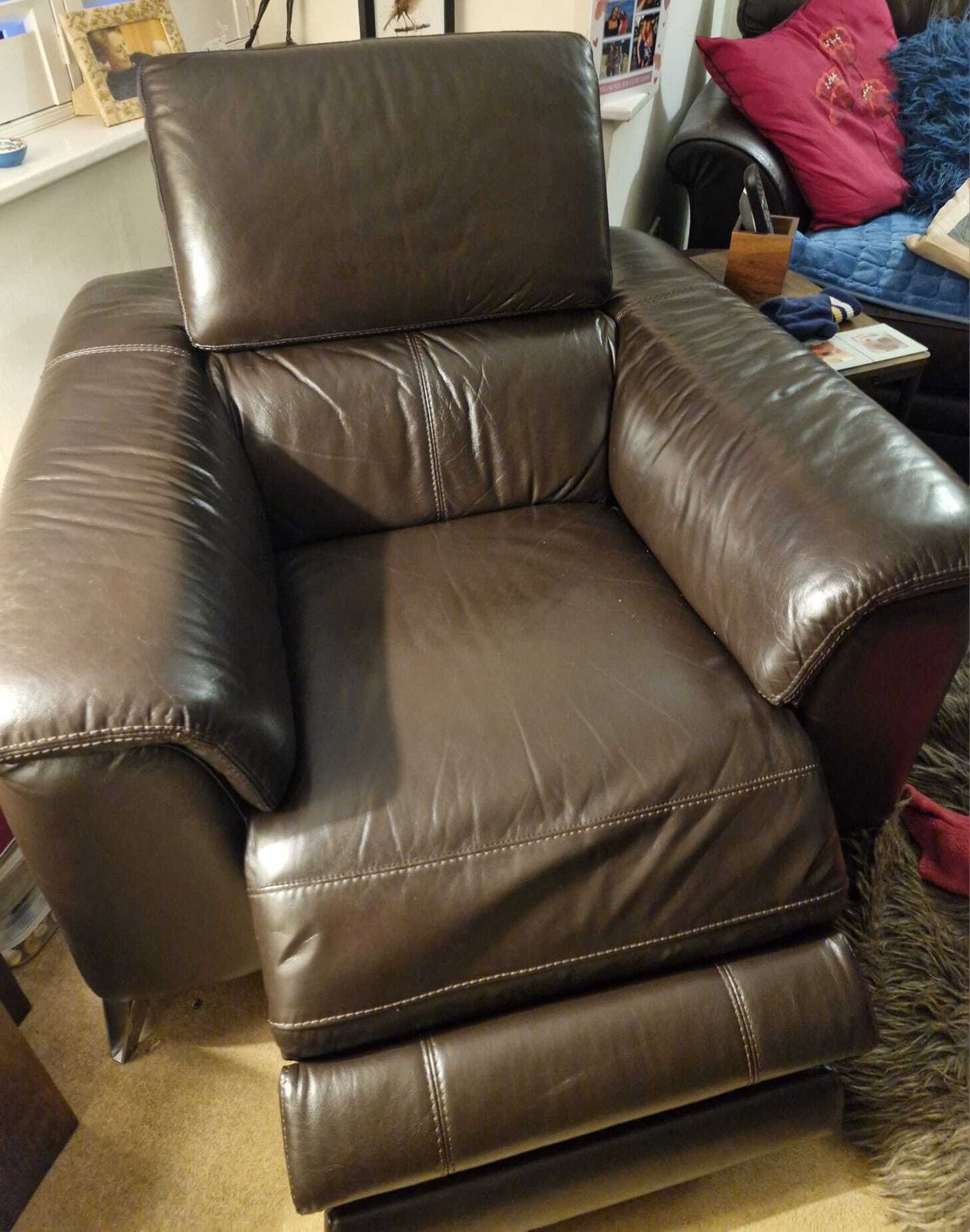 Dfs Tahiti Power Recliner Chair