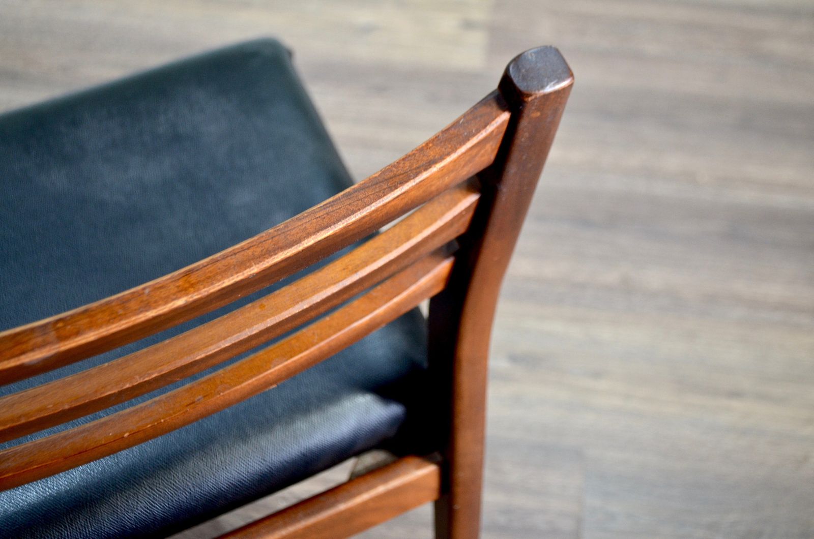 Set Of 2 Vintage Midcentury Meredew Teak Chairs. Delivery. Modern / Retro / Danish Style. photo Furniture