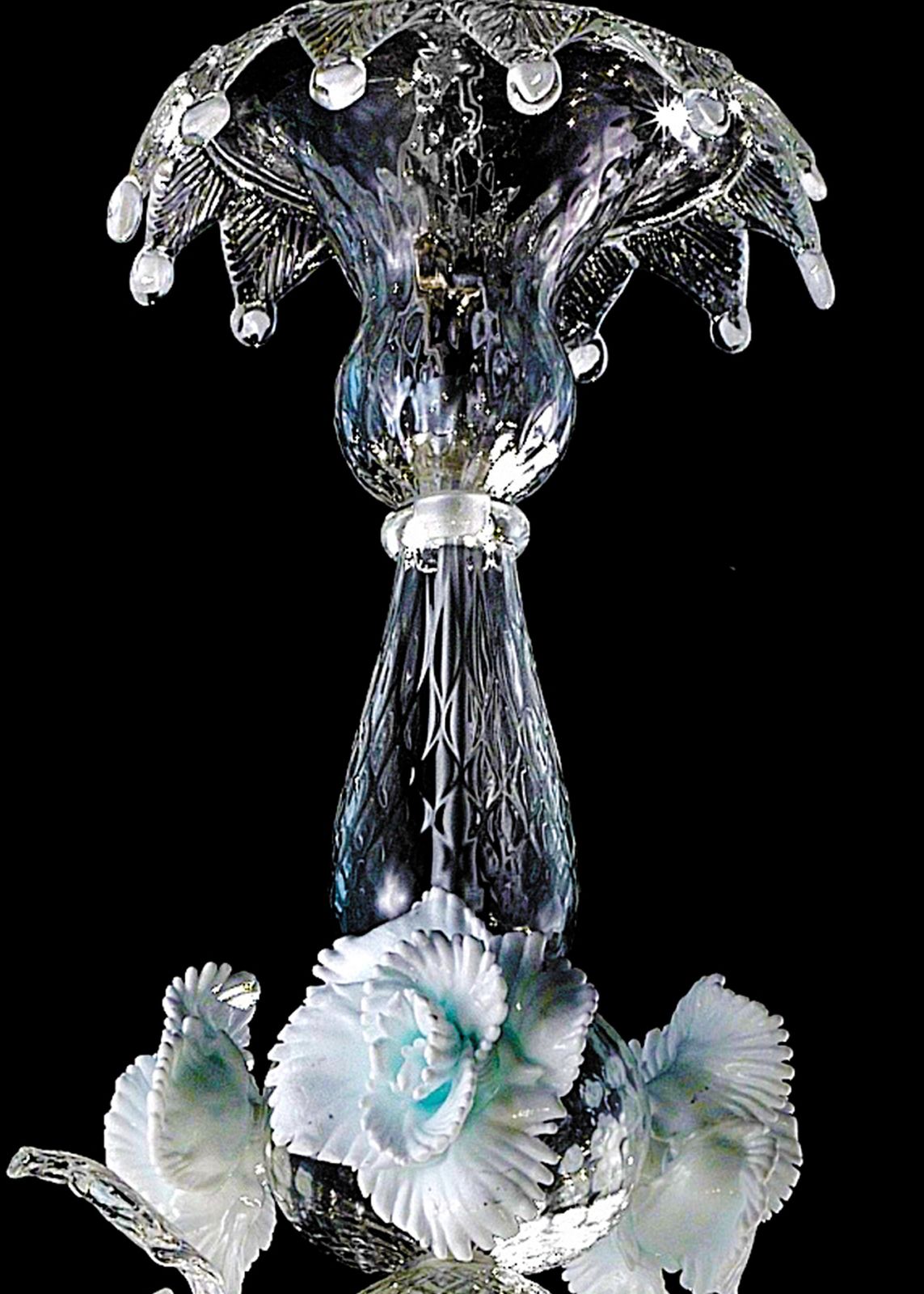 Venetian Romantic Floral Transparent And White Murano Glass Chandelier photo for sale