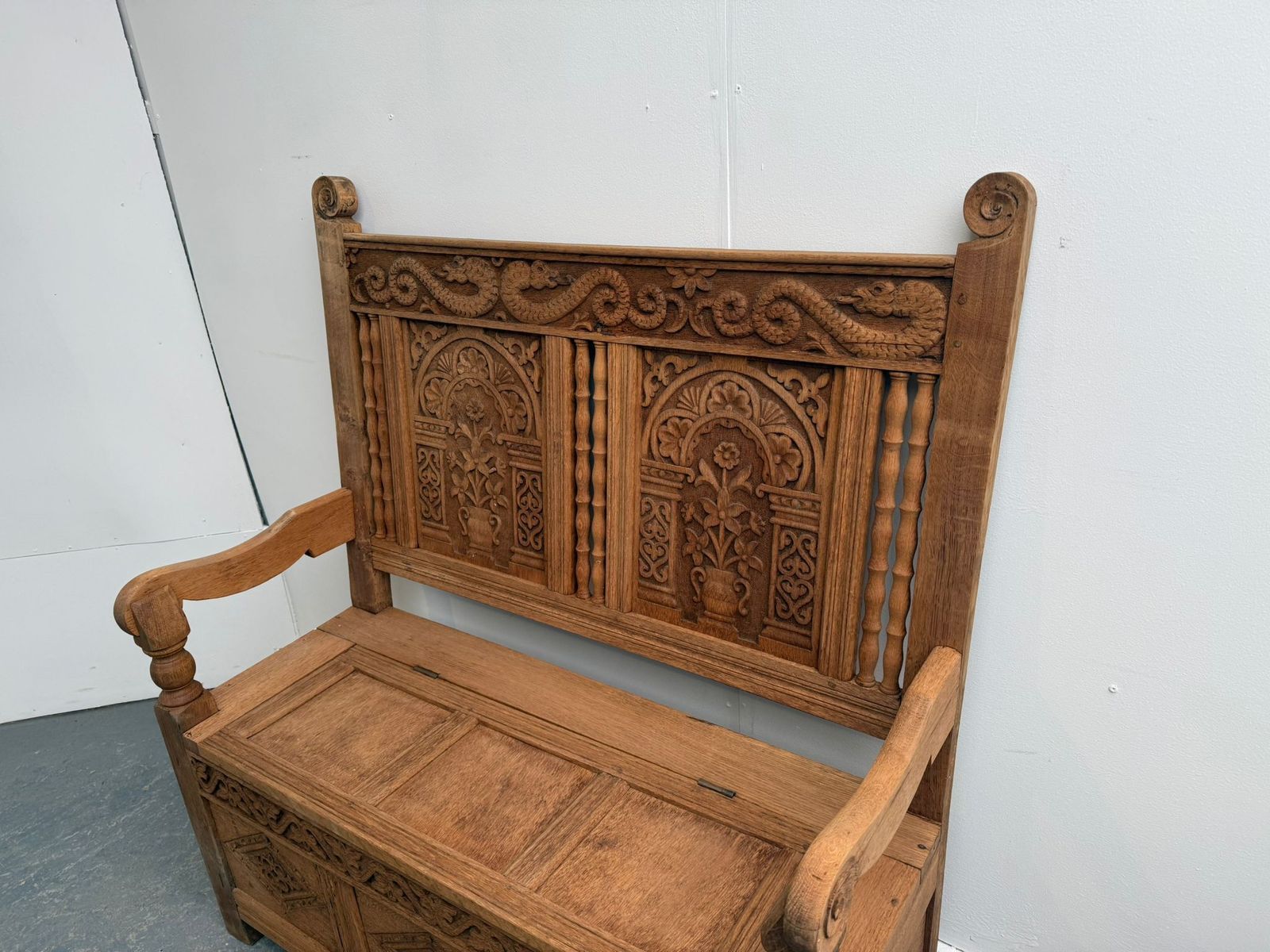The Very Best Stripped Golden Oak 1920s Carved 2 Seater Hall Box Settle photo furniture