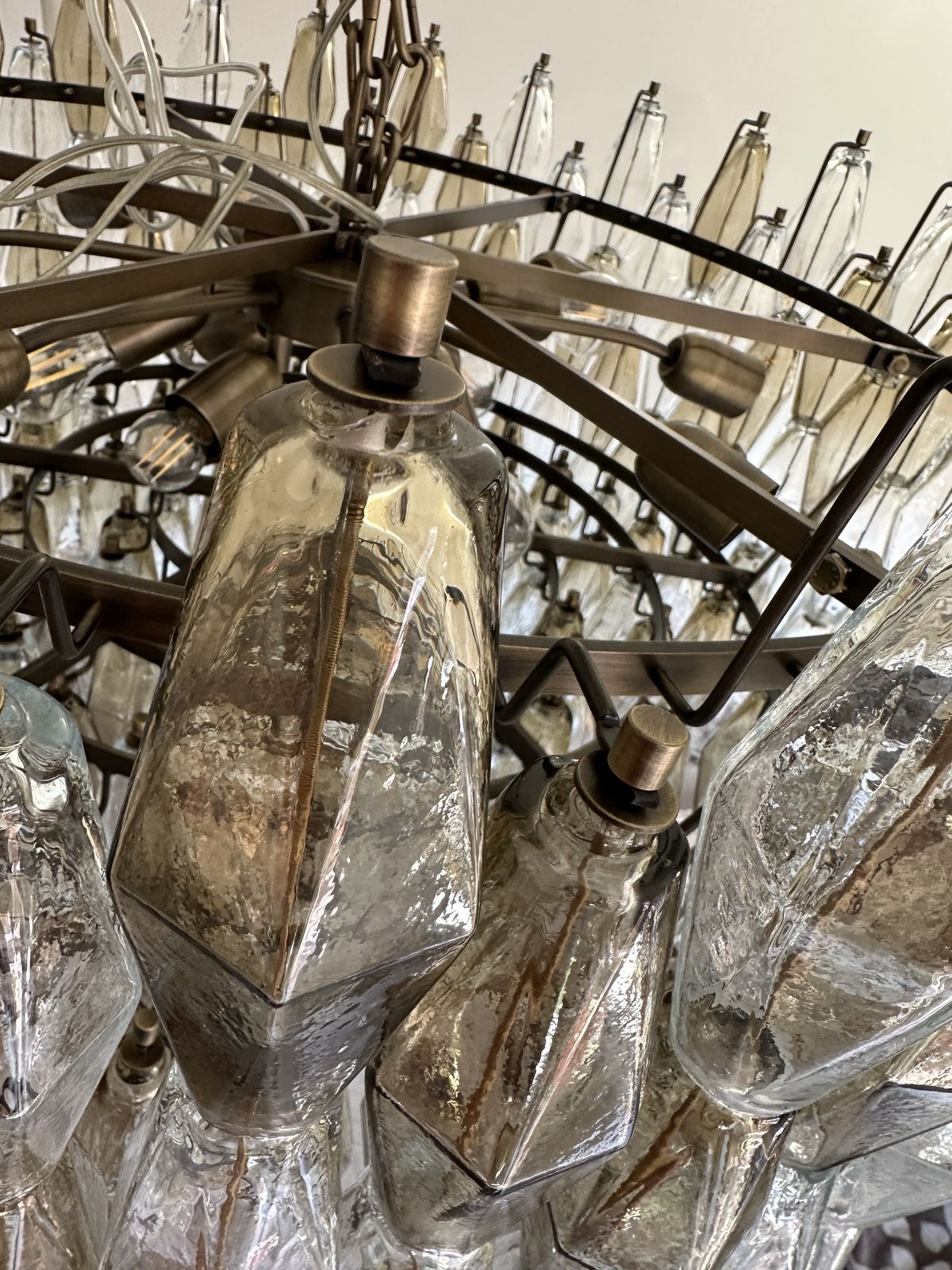 Contemporary Huge "Poliedro" Murano Glass Brunish Chandelier In Venini Style By Simoeng photo for sale