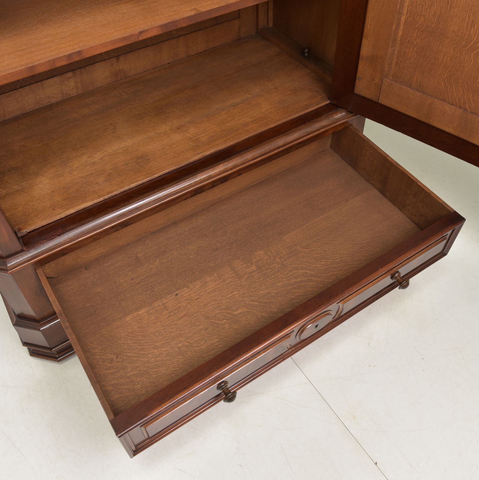 Antique! Single Door Wardrobe, Restored Mahogany, Louis Philippe Style, Hall Wardrobe photo vinterior