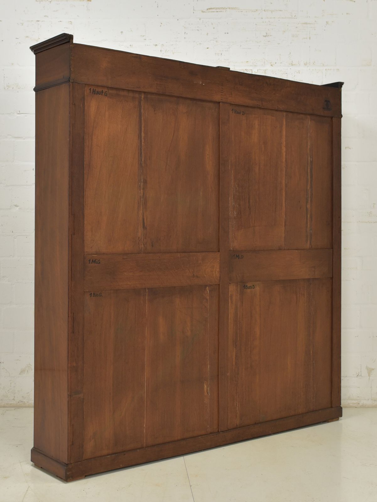 2451.0 Antique! Restored Bookcase, England, Circa 1880, Mahogany Display Cabinet photo