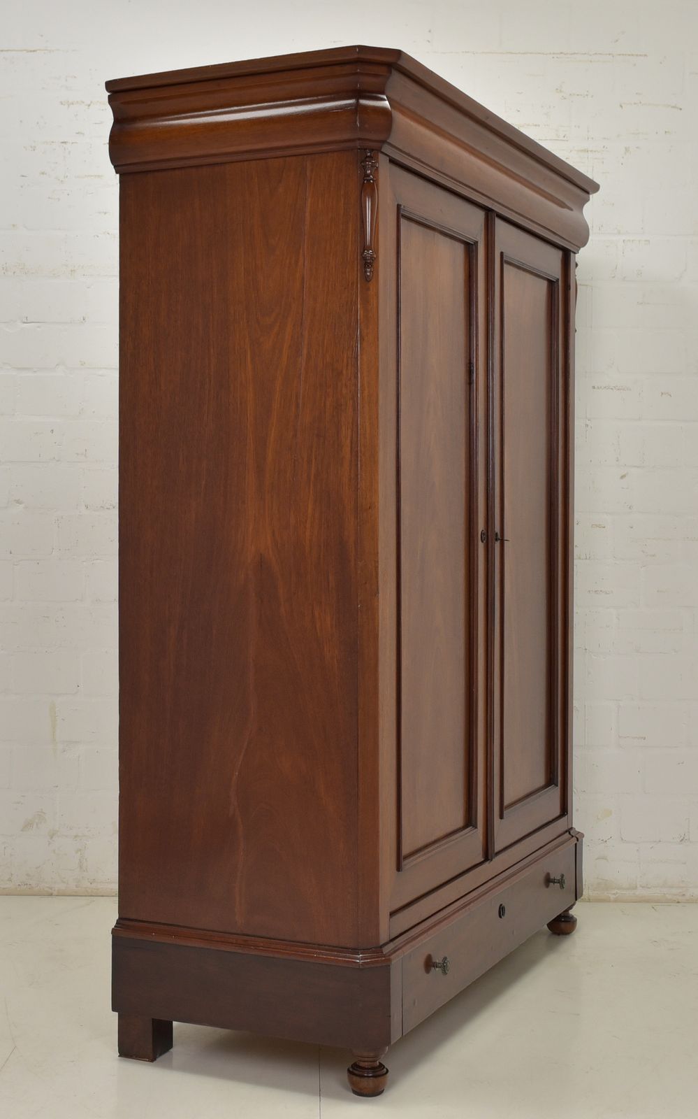 Furniture Antique! Small Wardrobe, Restored, Biedermeier, Solid Mahogany, Vertico photo