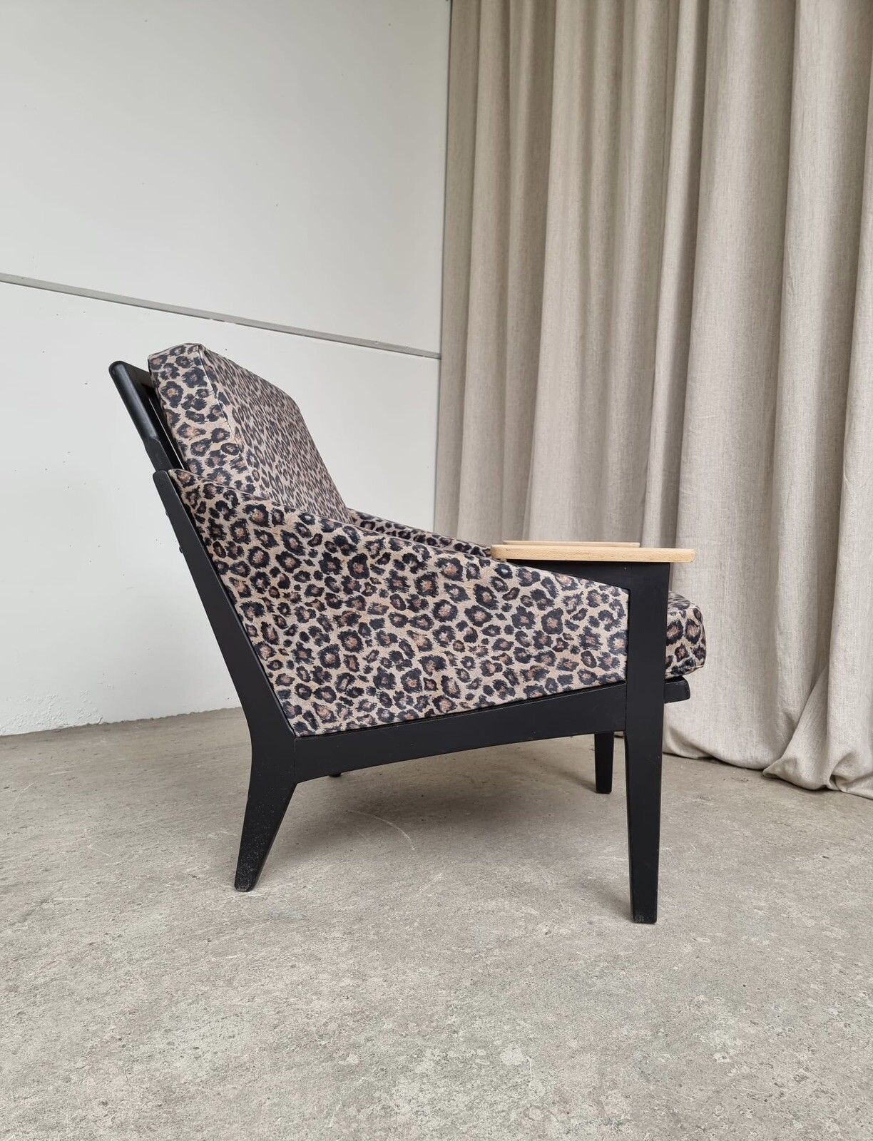 Vtg Mid Century Reupholstered Stonehill Chair Armchair Danish Italian Retro R202 photo for sale