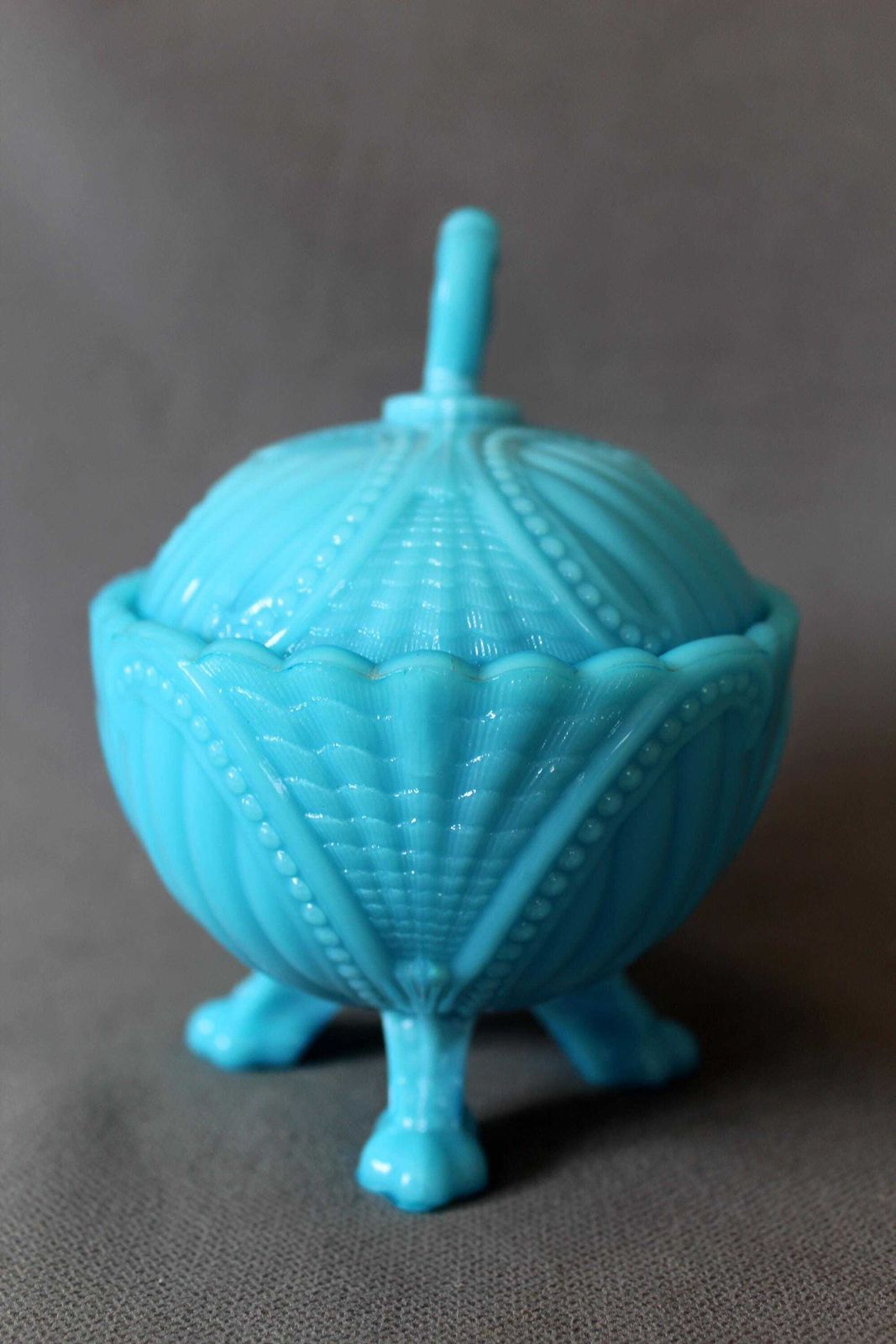 photo vinterior Antique French Blue Opaline Pedestal Bowl, Style Portieux Vallerysthal, Milk Glass, Baby Blue Opaline, Footed Bowl Pressed Glass, Small Chip