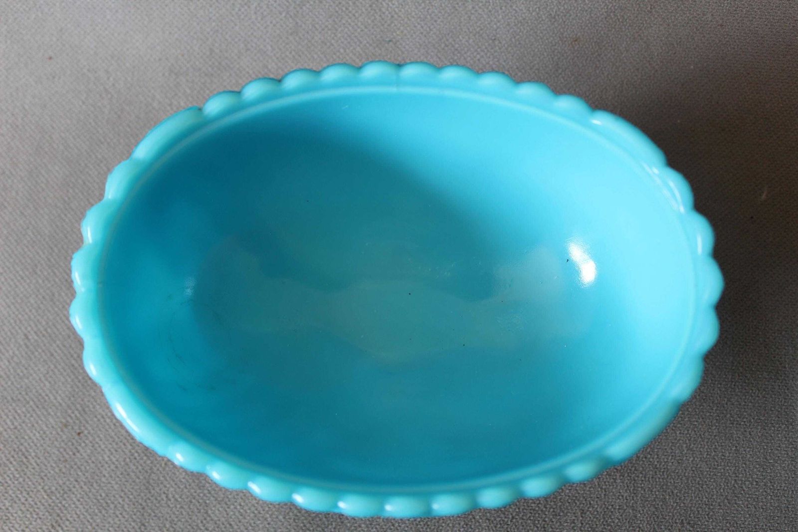photo buy Antiek Frans Blauw Opaline Voetstuk Schaal, In De Stijl Van Portieux Vallerysthal, Melkglas, Babyblauw Opaline, Schaal Op Voetjes, Persglas, Kleine Chip