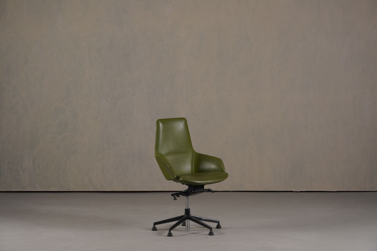 Leather Aston Office Chair By Arper, Italy 2000’s photo furniture