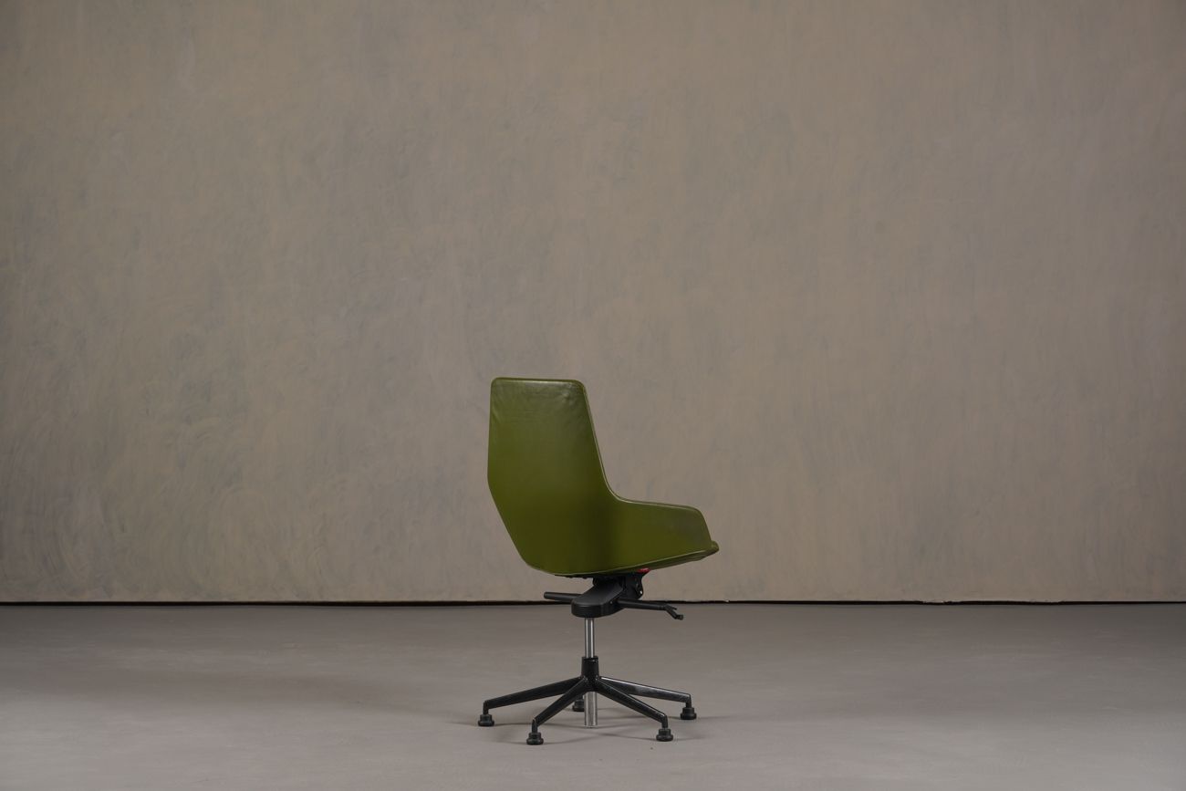 Leather Aston Office Chair By Arper, Italy 2000’s photo Furniture