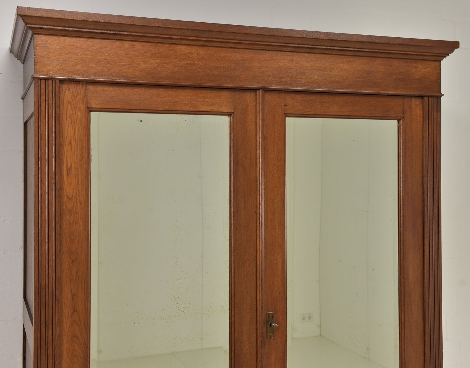 photo furniture Antique! Restored Art Nouveau Hallway Wardrobe, Circa 1920, Solid Oak.