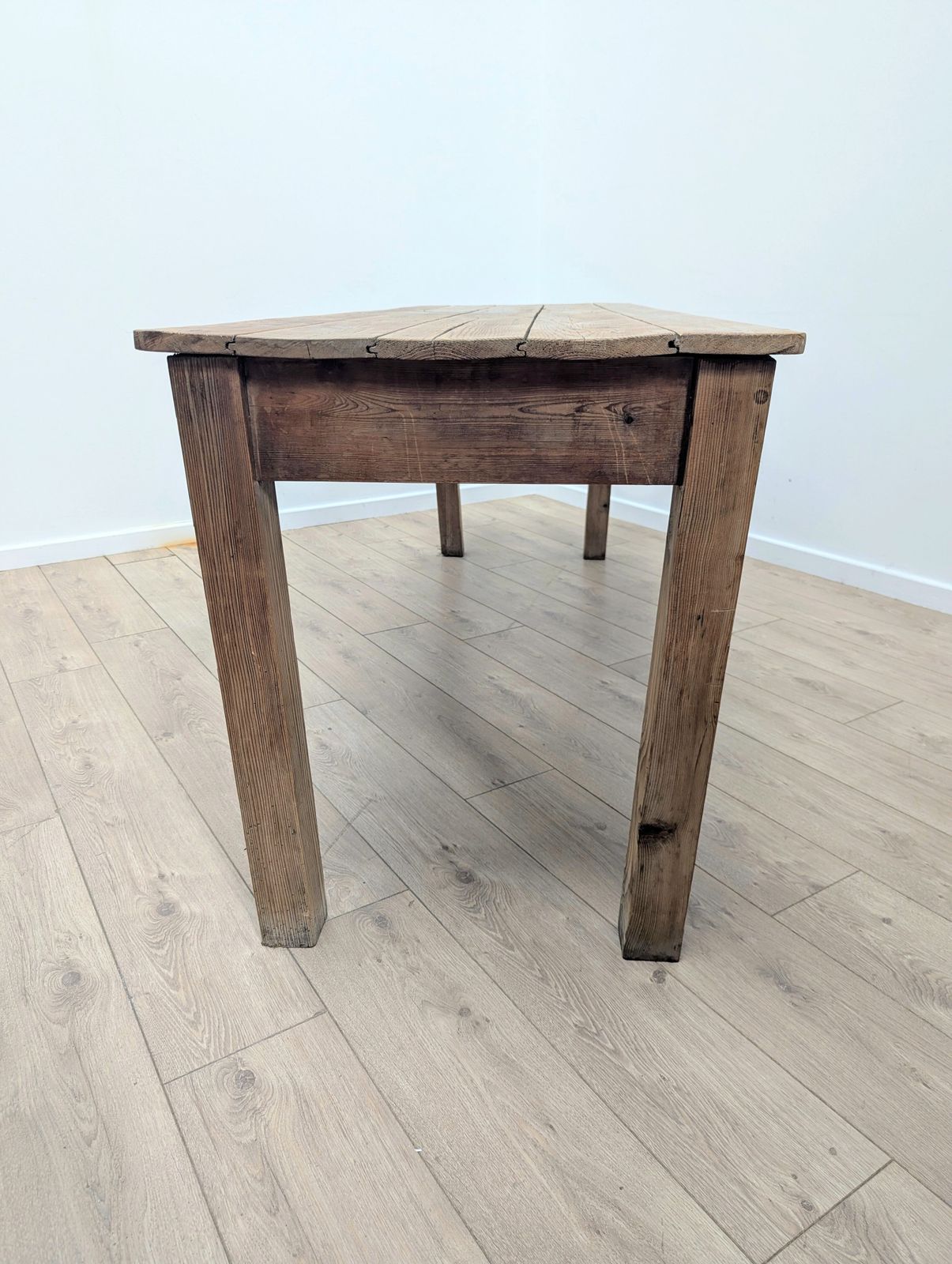 photo furniture Vintage Rustic Pine Refectory Table 5 Plank Top Delivery Available 0295