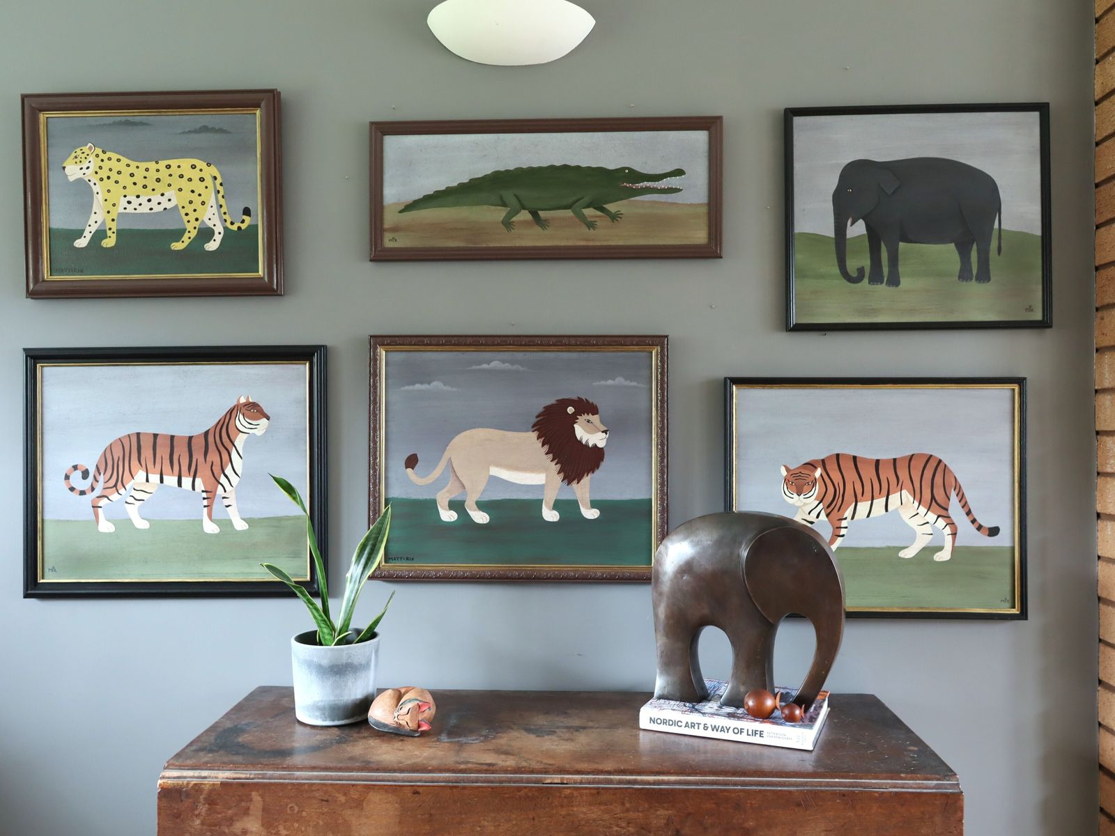 Golden Leopard photo furniture