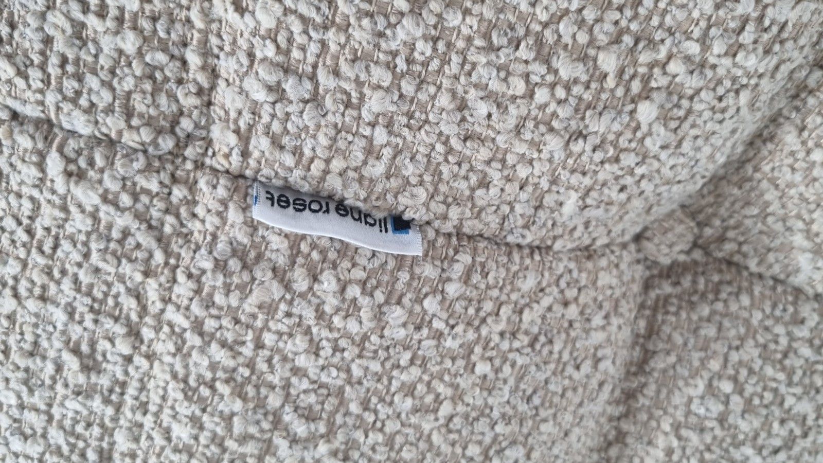 photo vinterior Ligne Roset Togo Chair In Honey Boucle In Excellent Condition