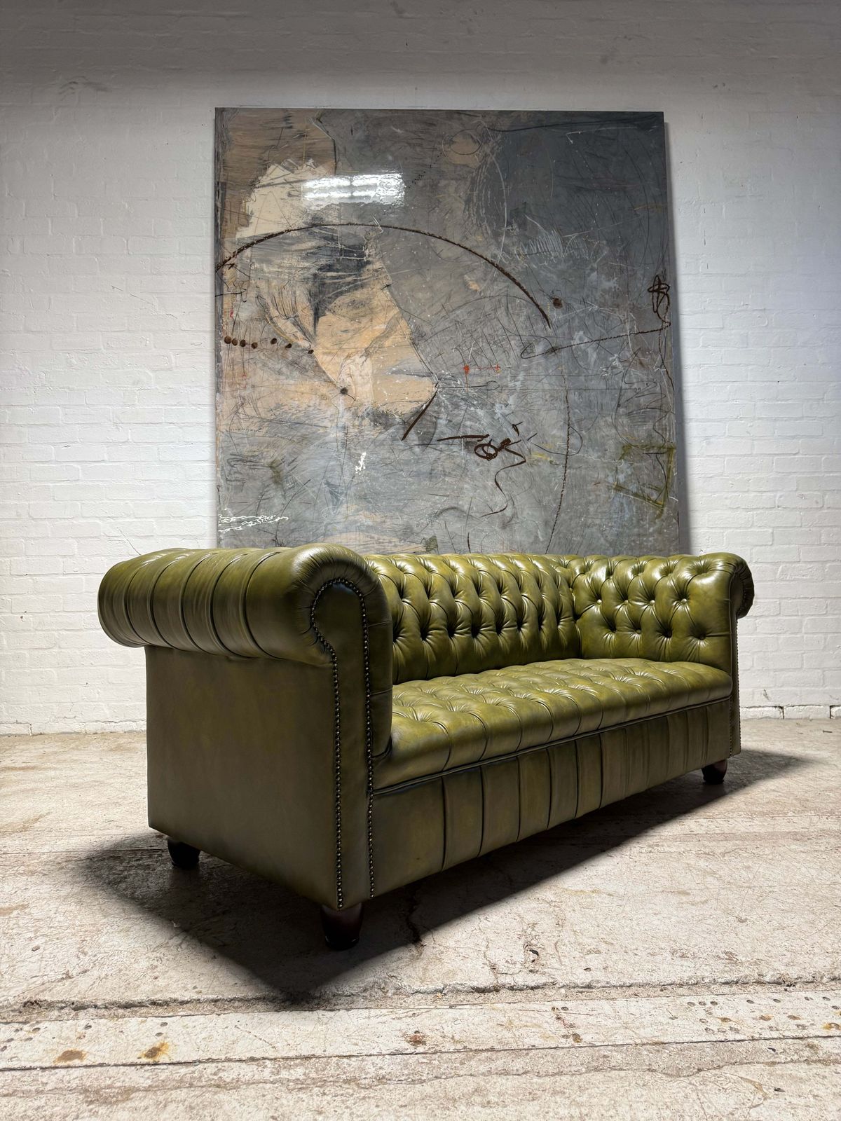 photo furniture Fully Restored Late 20thc Leather Chesterfield 3 Piece Suite In Hand Dyed Olive Green