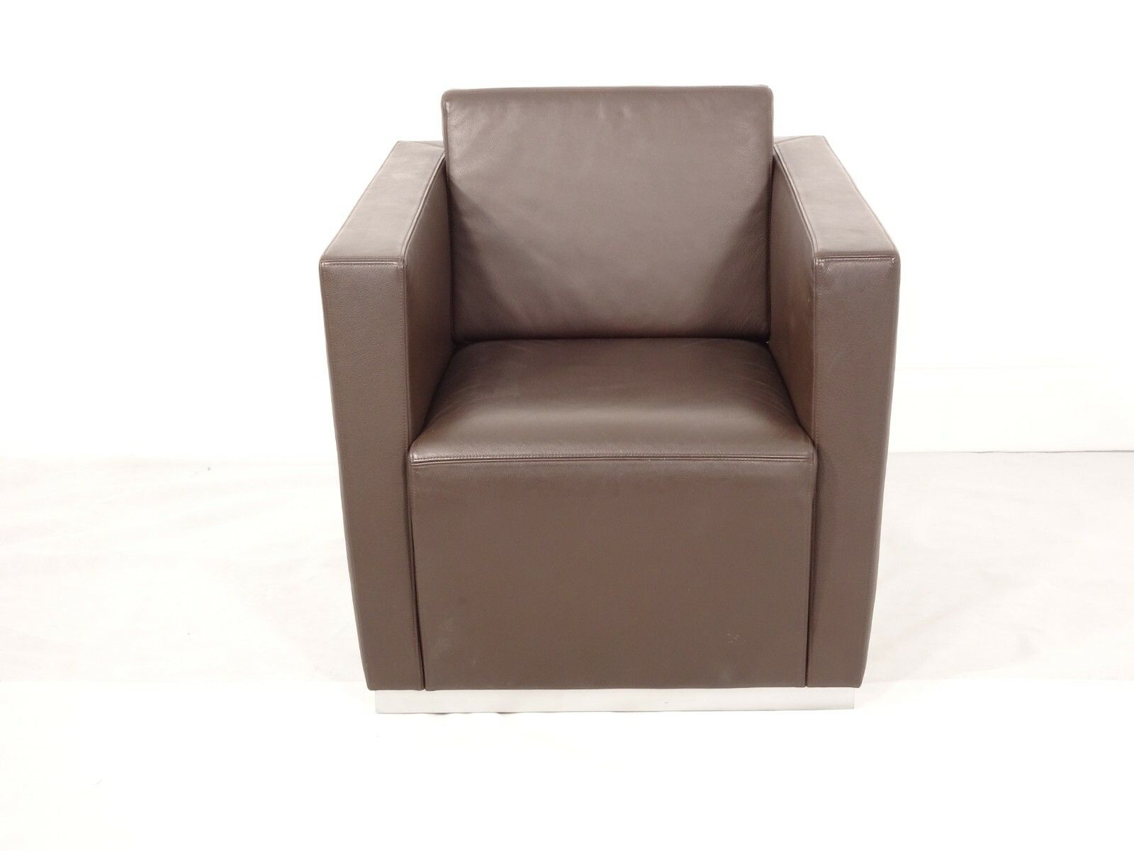 A Set Of Walter Knoll Elton Chairs  In Premium Chocolate Brown Leather photo 1020.0