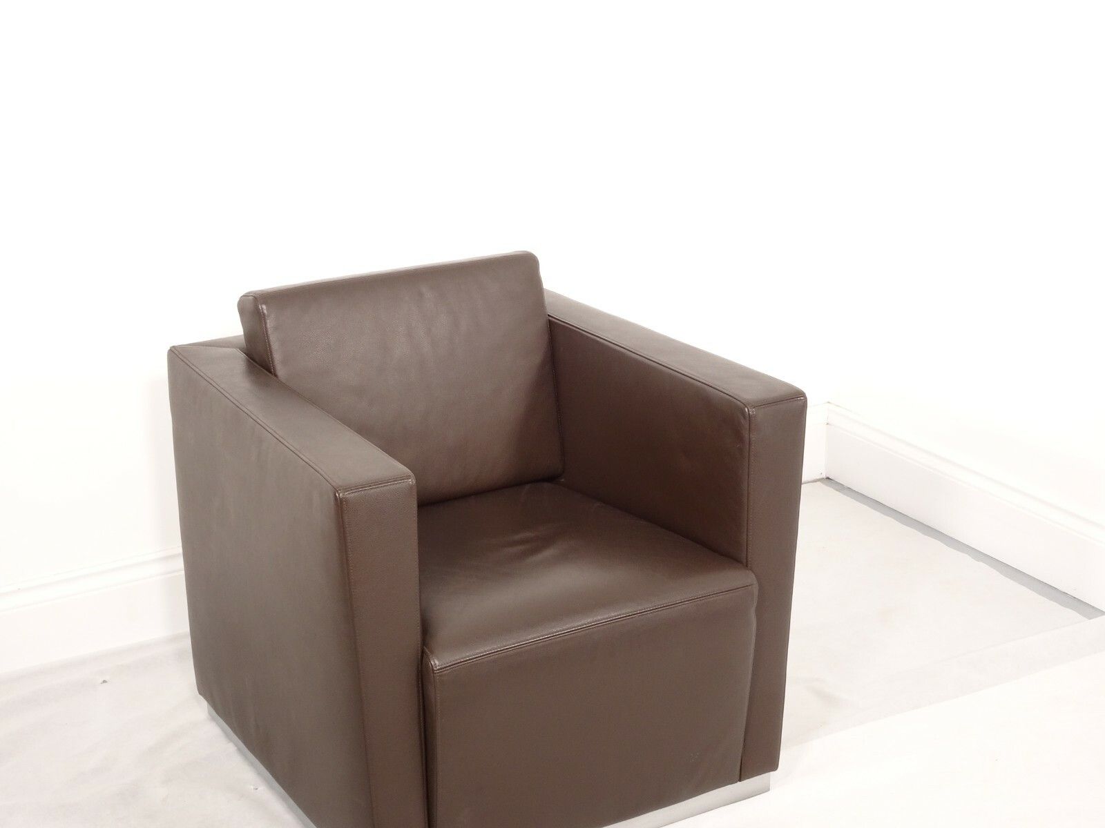 A Set Of Walter Knoll Elton Chairs  In Premium Chocolate Brown Leather photo buy