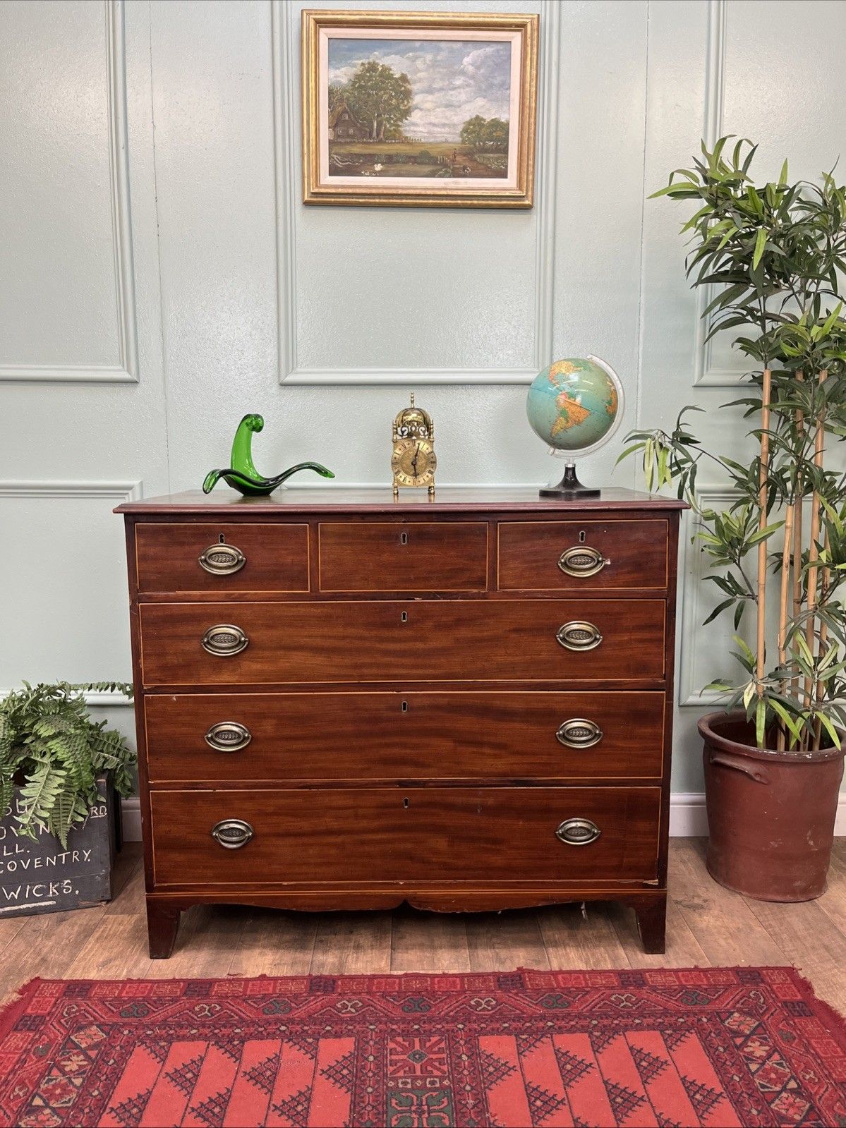 Stunning Antique Georgian Mahogany Graduated Chest Of Drawers