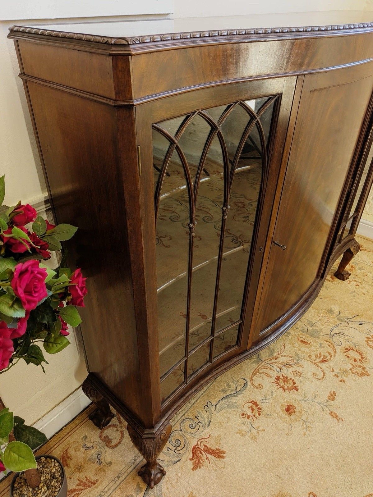 Victorian Mahogany Wylie & Lockhead Glasgow Display Cabinet On Ball & Claw Foot photo vinterior