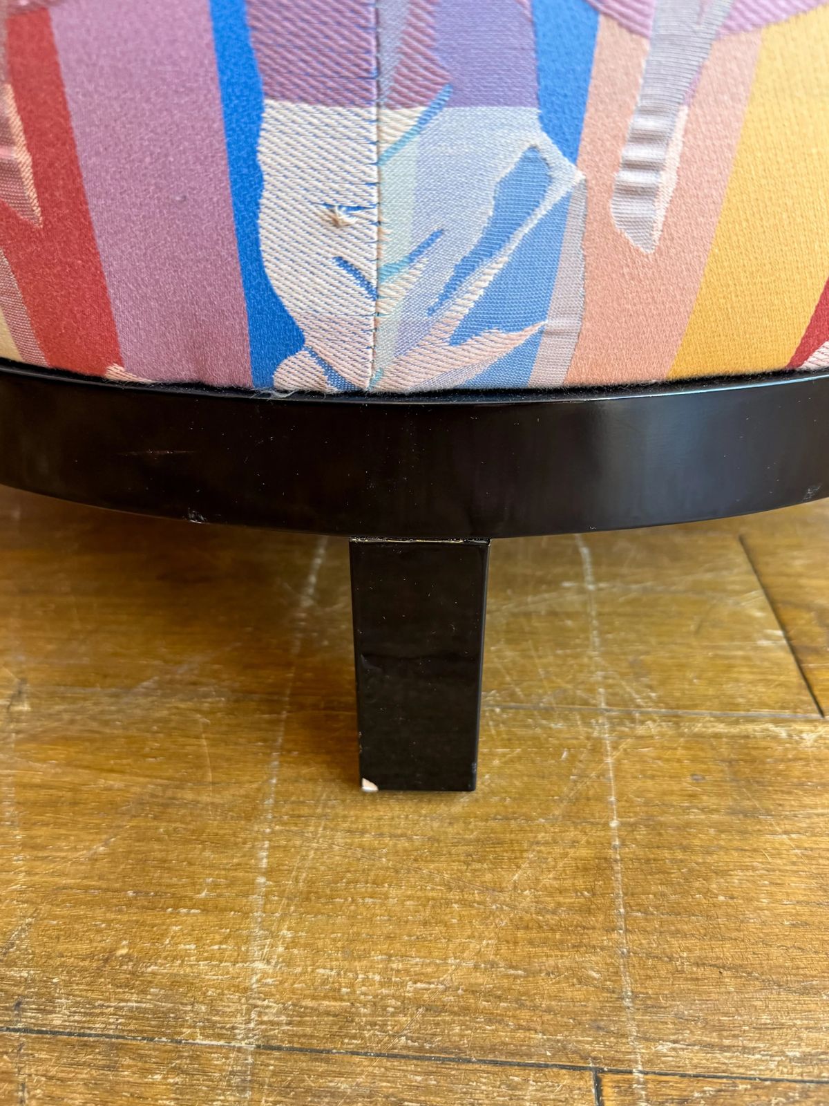 photo furniture Postmodern Tub Chair, By Gervan (1 Of 2)