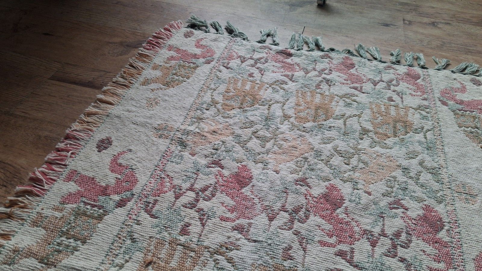 Delightful Hand Made Indian Rug . 140 Cm X 70 Cm. 100 % Cotton photo Textiles