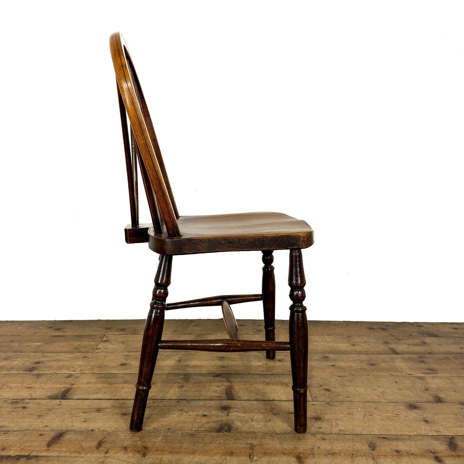 Antique Set Of Four Wheelback Kitchen Chairs | Kitchen Chairs | Dining Chairs | Oak Antiques | Farmhouse Seating photo buy