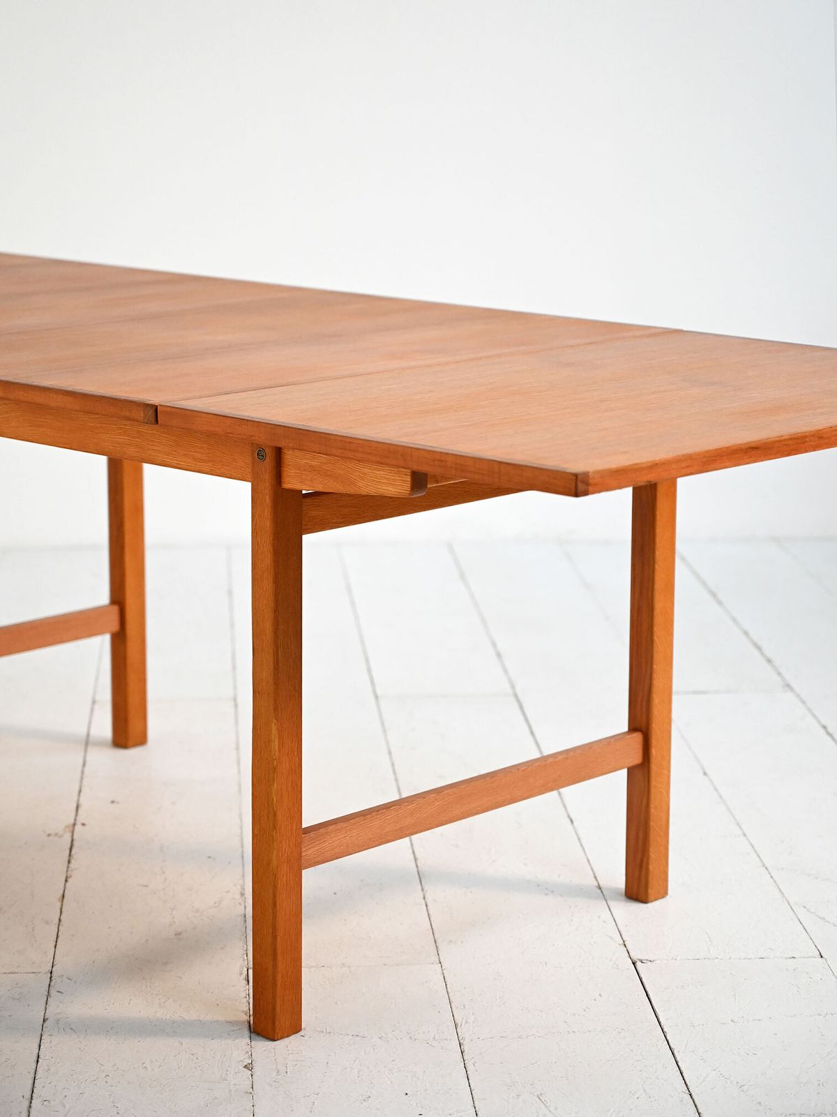 photo furniture Extendable Scandinavian Teak And Oak Table From The 1960s