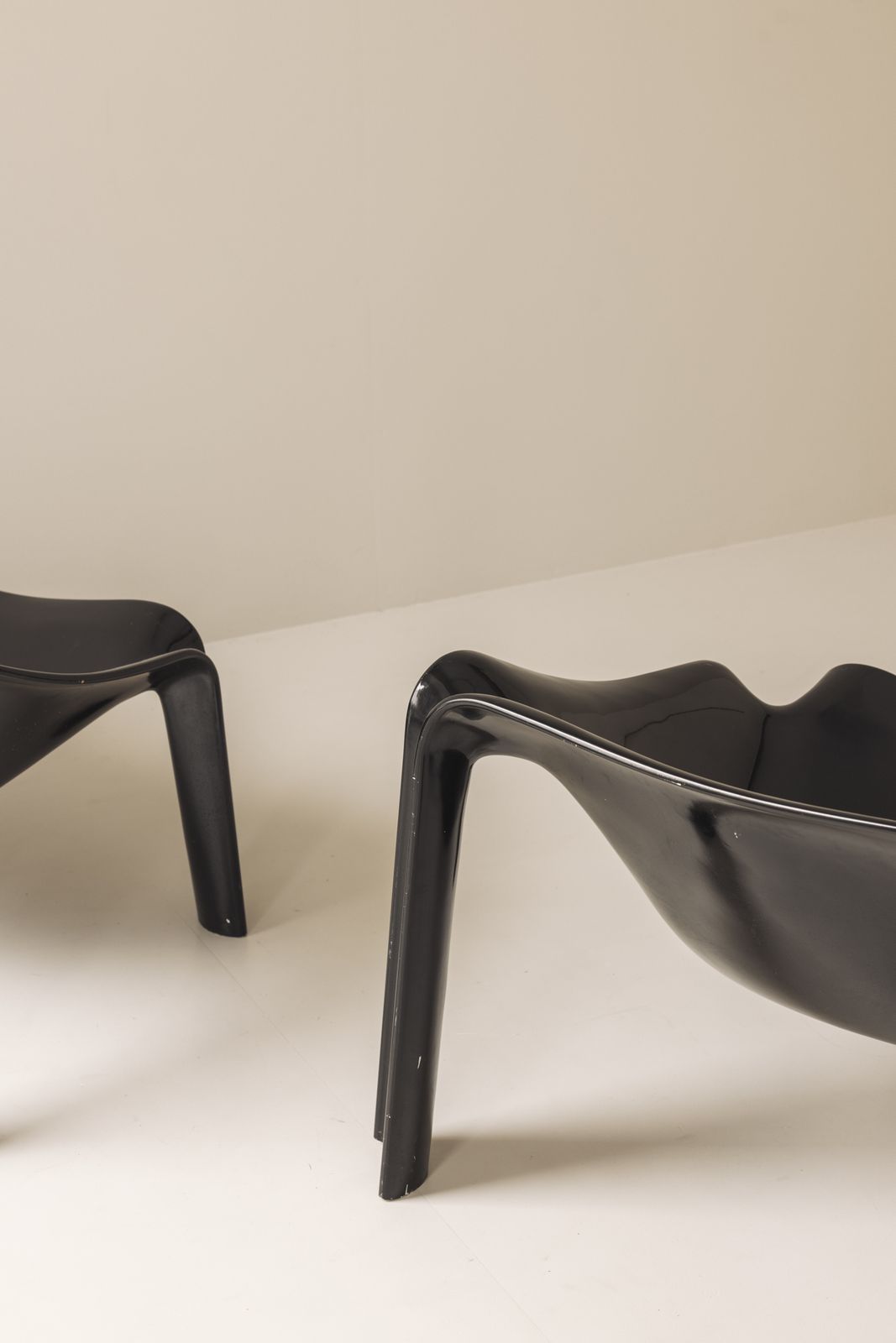 First Edition F300 Lounge Chairs By Pierre Paulin For Artifort, France 1964. photo buy