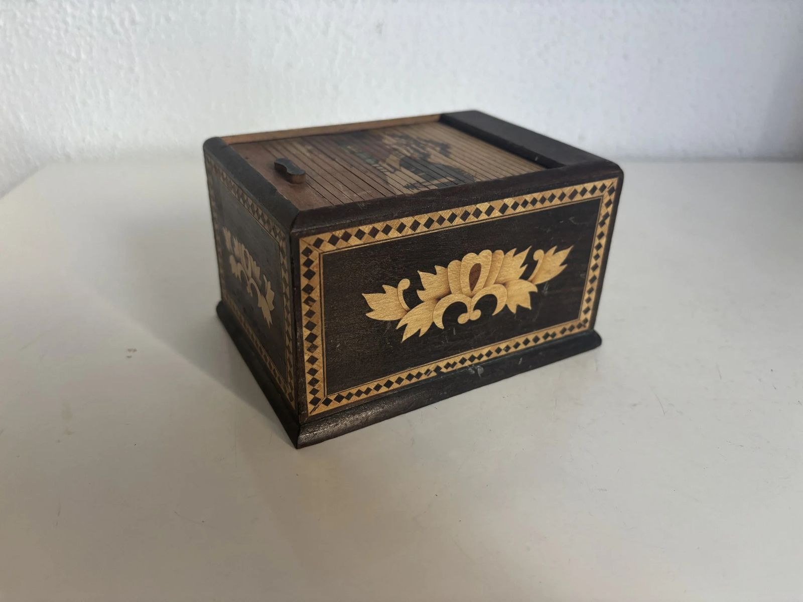 Vintage 1960s Japanese Wooden Cigarette Holder Dispenser   12 X 9 Cm