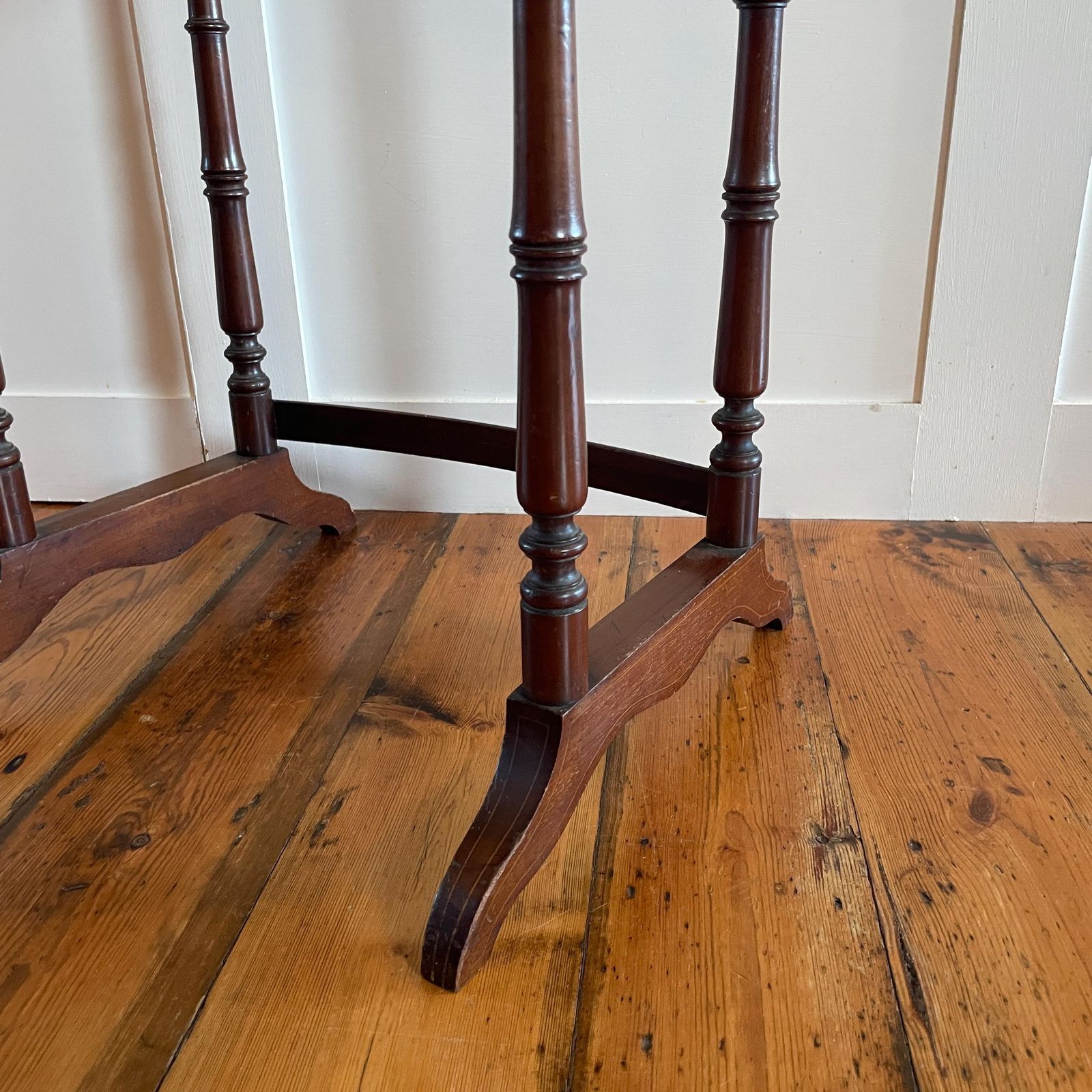 Edwardian Wood Side Table Inlay Top Turned Leg Plant Stand End Table Early Mid 20th Century Sheraton Revival photo vintage