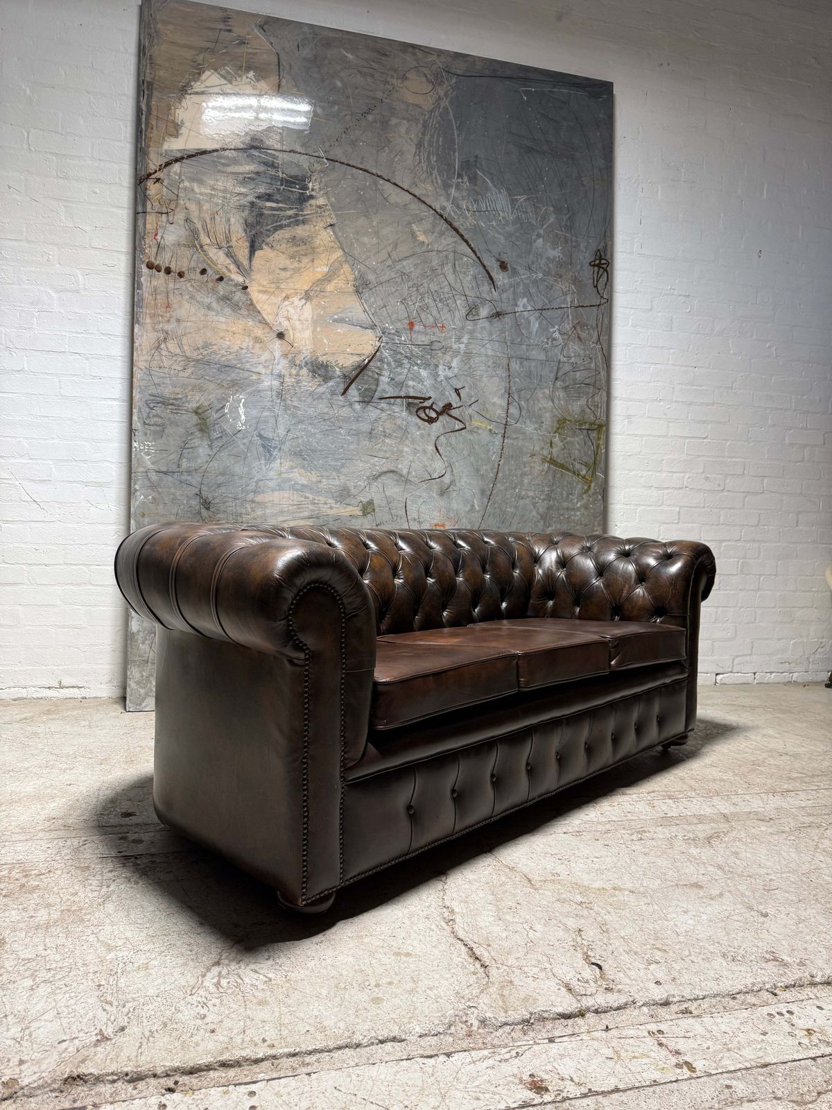 1 Of A Pair   Very Very Good 3 Seater & 4 Seater Leather Chesterfield Sofas photo for sale