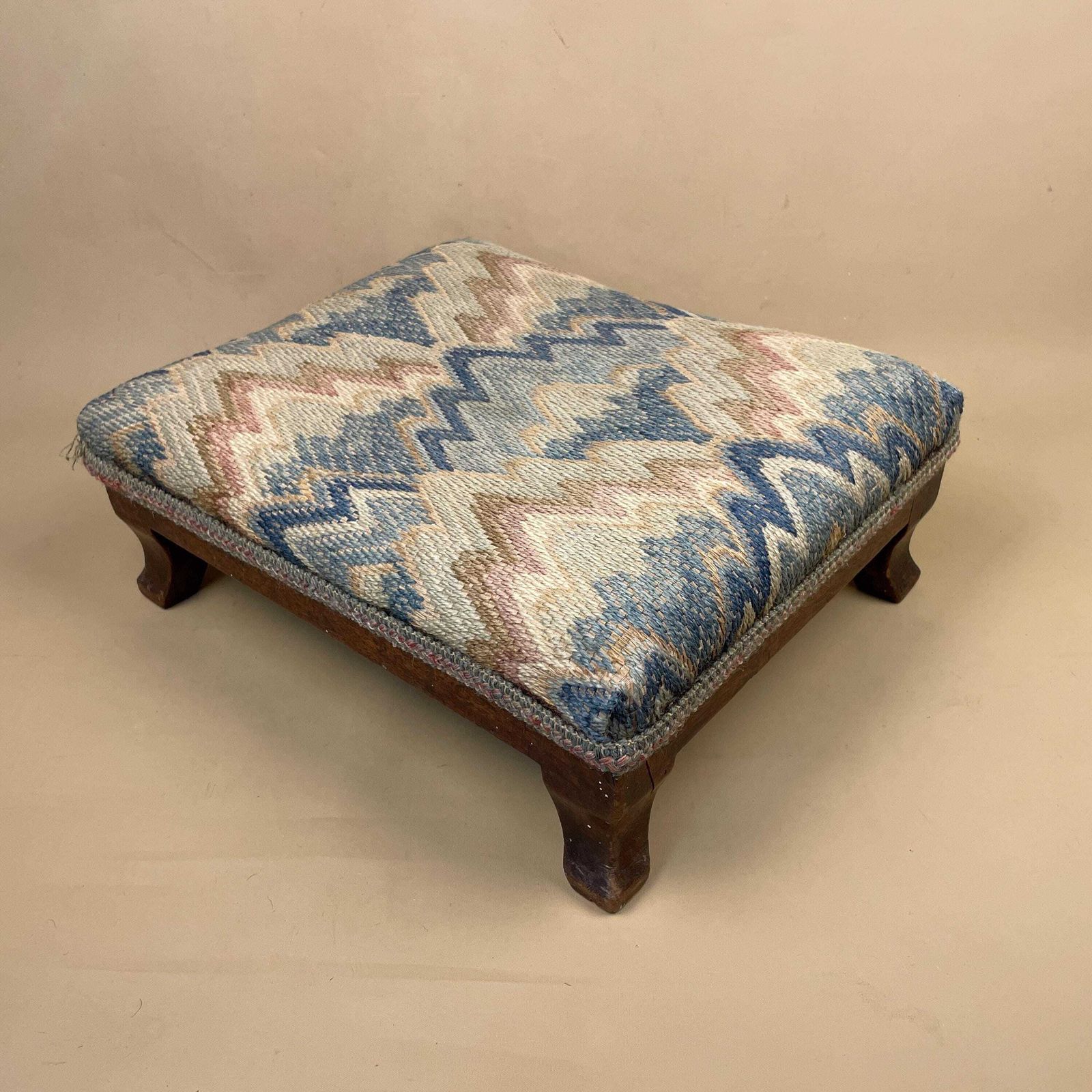 Vintage Upholstered Footstool Blue Cream Retro Pattern Fringe Trim Wooden Legs Mid Century Small Ottoman Cottage Decor photo Furniture