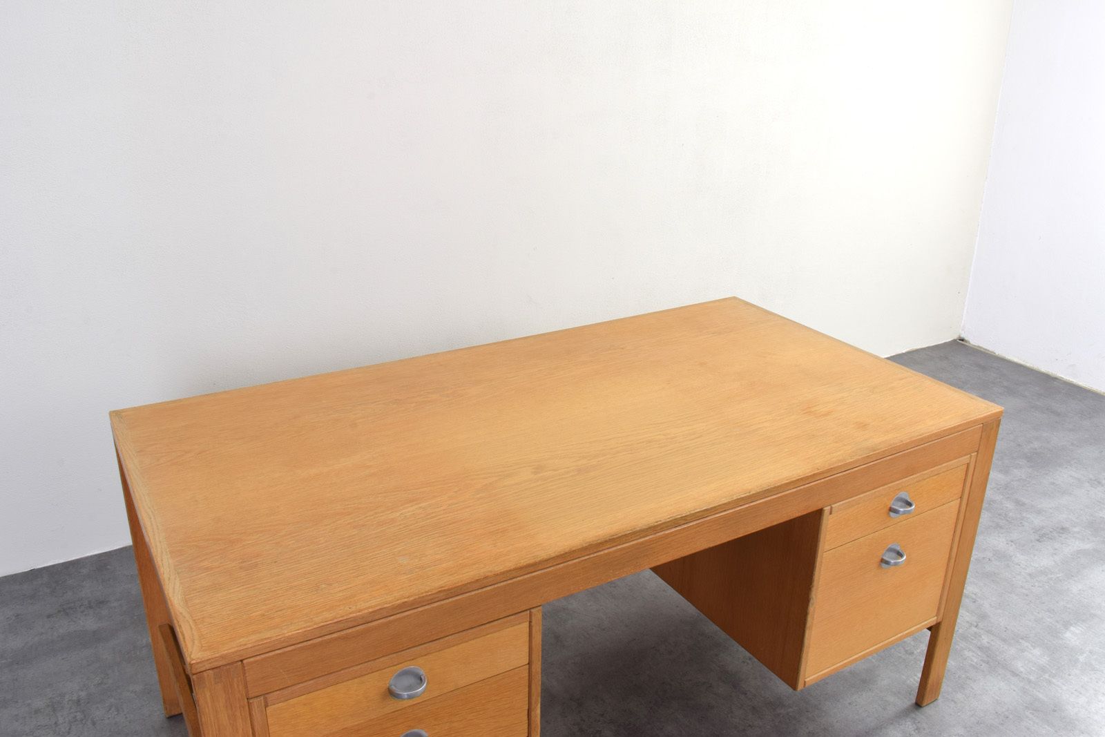 photo vinterior Mid Century Oak Desk By Chr. Rasmussen For Randers Møbelfabrik, 1970s.