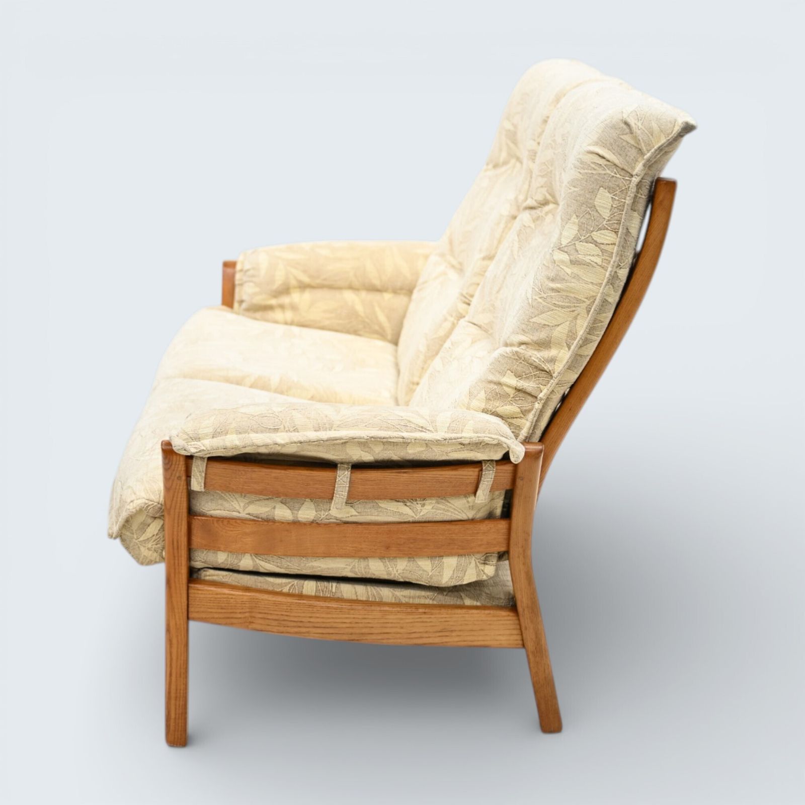 Ercol Saville 2str Sofa Ercol's Cleanable Upholstery Light Frame Free Delivery* photo Furniture