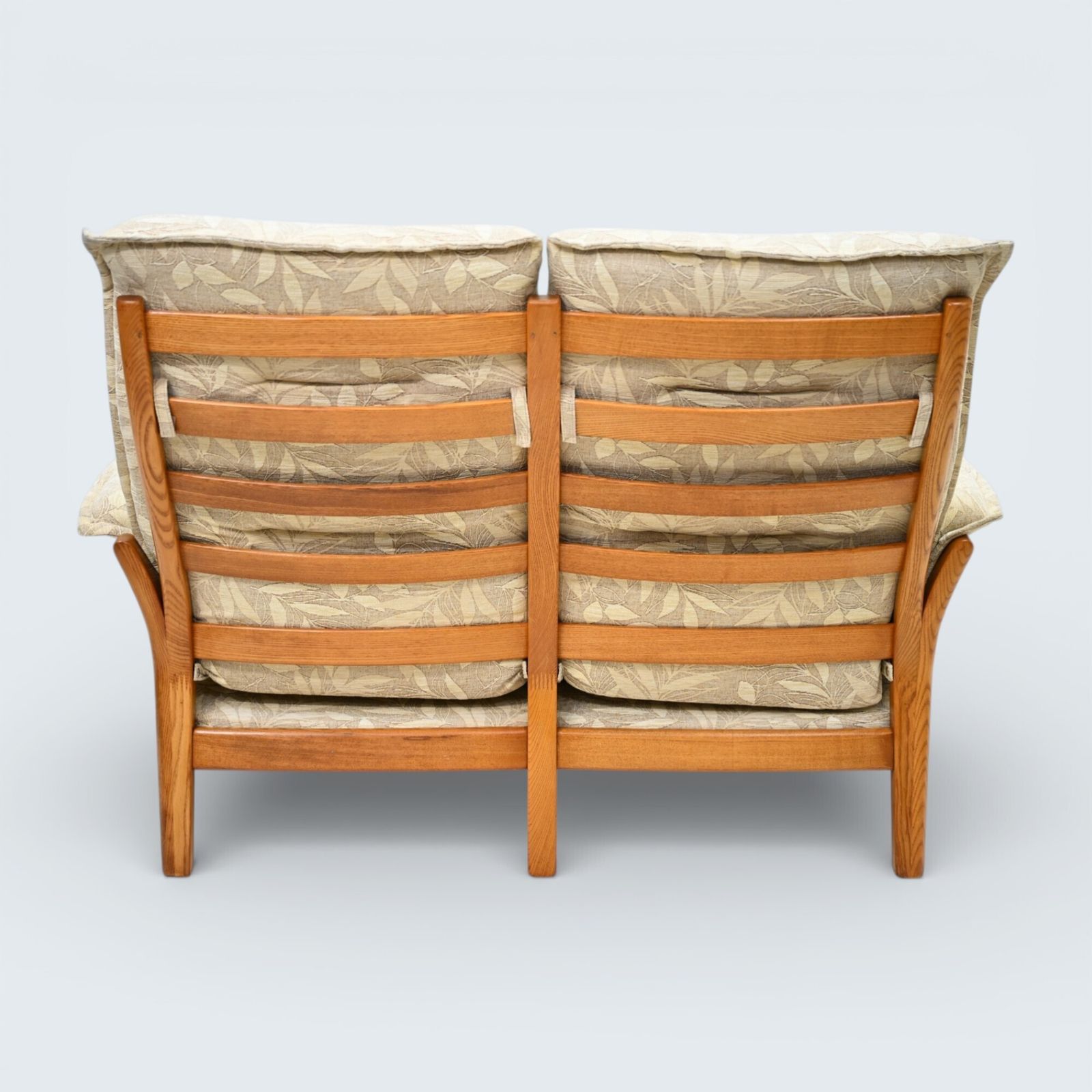 Ercol Saville 2str Sofa Ercol's Cleanable Upholstery Light Frame Free Delivery* photo vinterior
