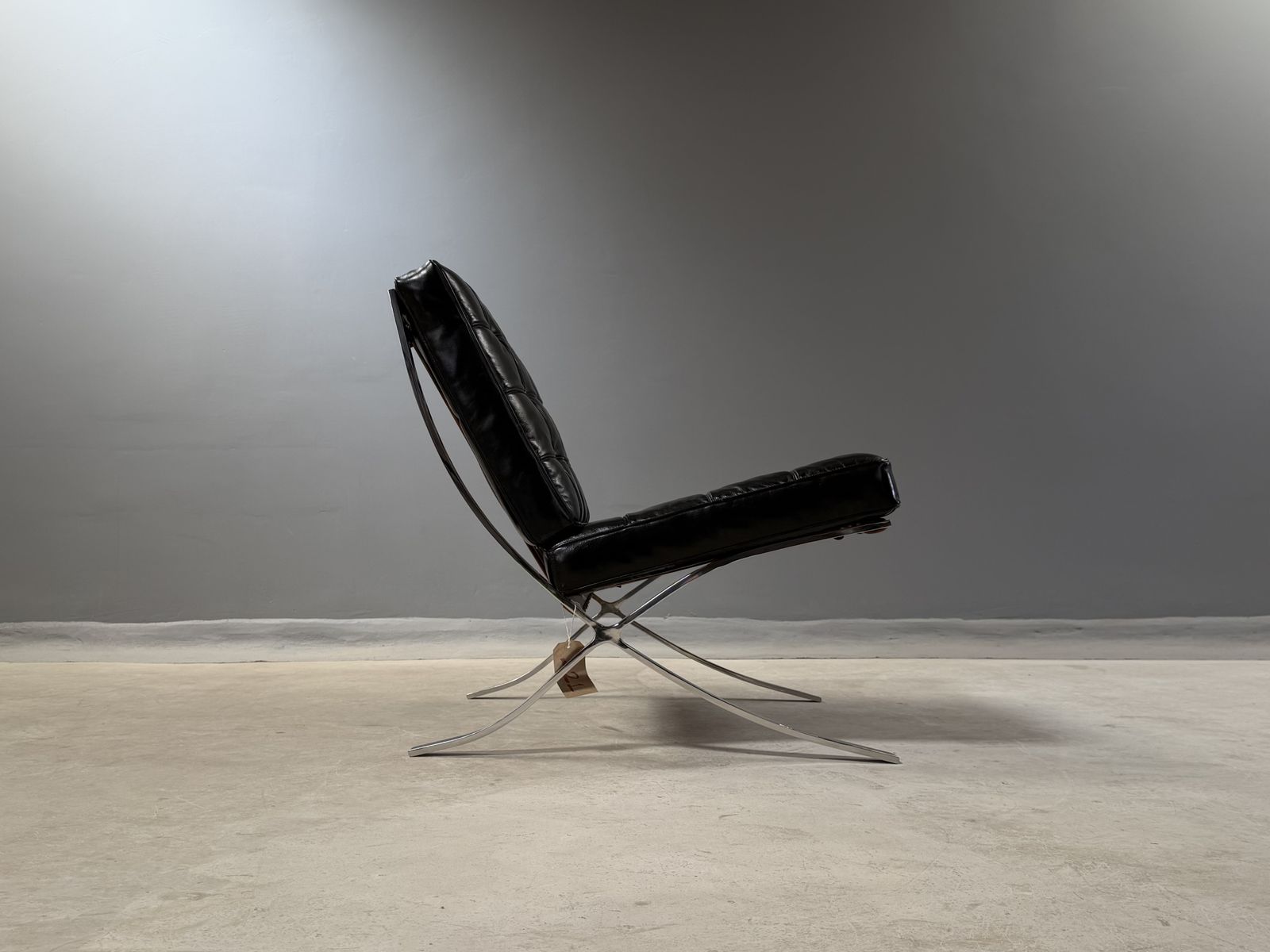 photo vinterior Barcelona Chair Leather Lounge Black Accent Chair Bauhaus Statement Armchair