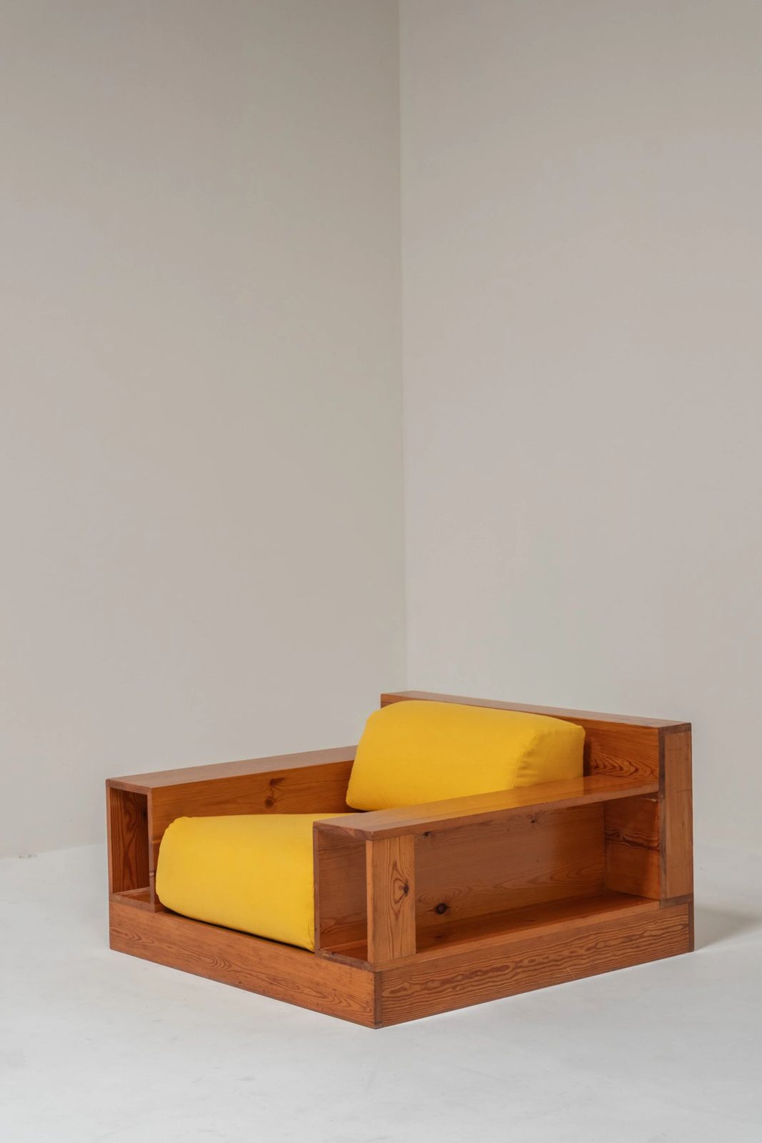 Italian Wooden Lounge Chair, 1970s, photo vinterior