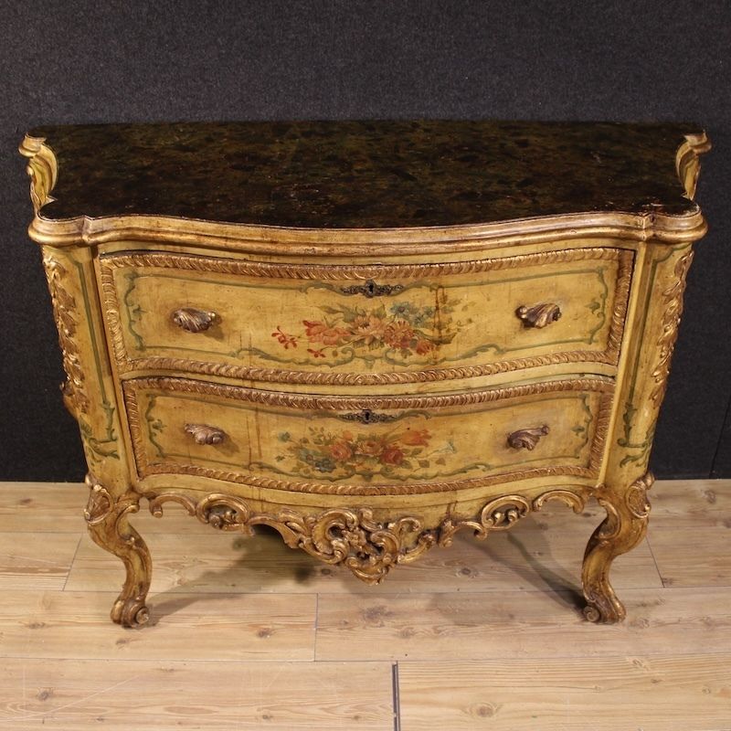 Commode vénitienne de style Baroque, XXe siècle photo for sale