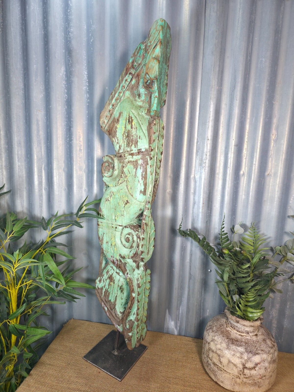 Antique 19th Century Indian Hand Carved Wooden Architectural Corbel On Stand photo vinterior