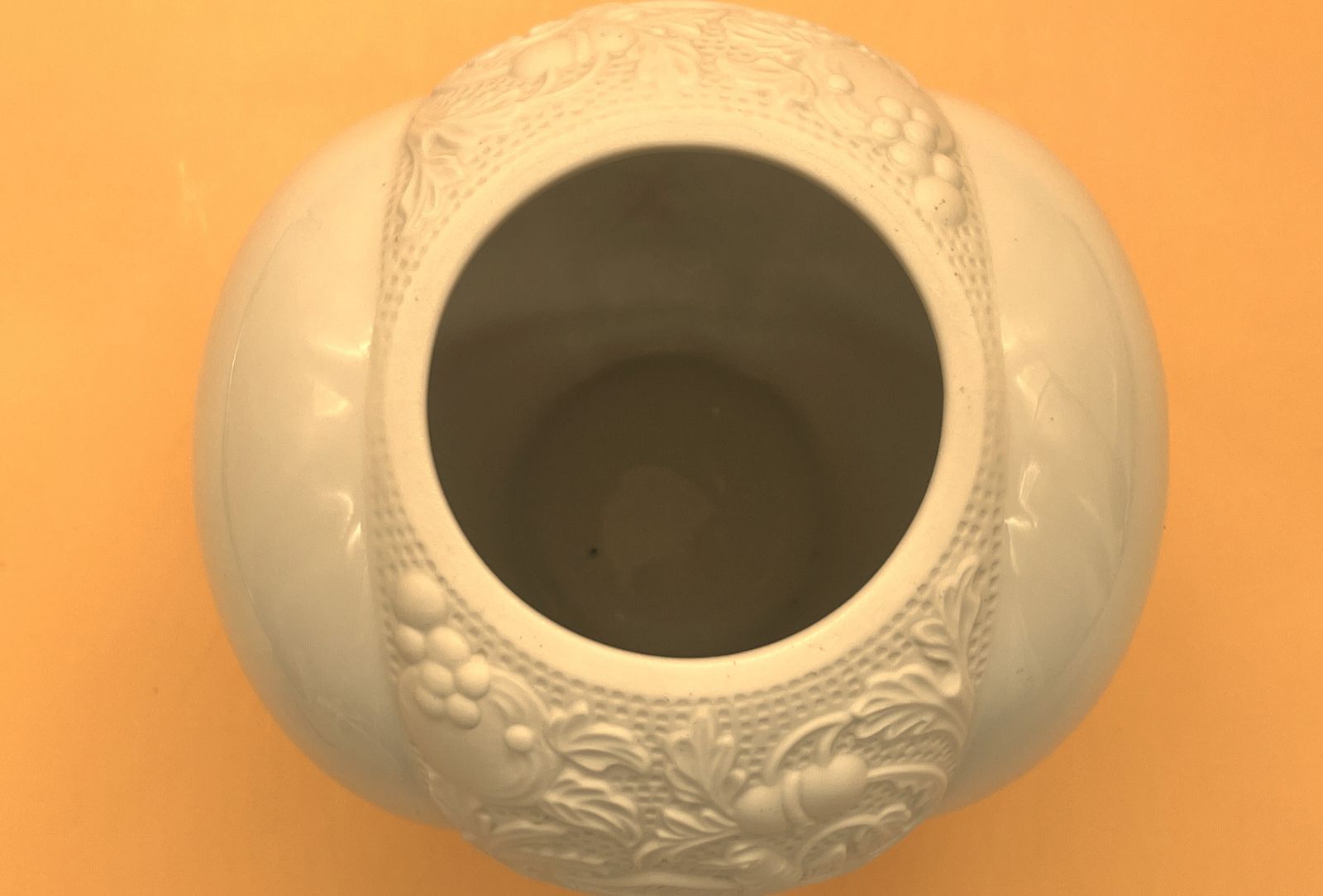 Rosenthal Porcelain, Germany Blanc De Chine Relief Birds And Foliage Vase By Helmut Drexler. 4077/14. photo buy
