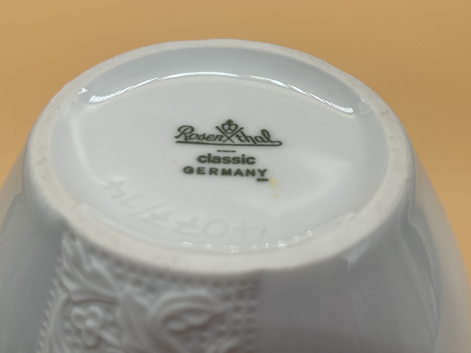 Rosenthal Porcelain, Germany Blanc De Chine Relief Birds And Foliage Vase By Helmut Drexler. 4077/14. photo vintage