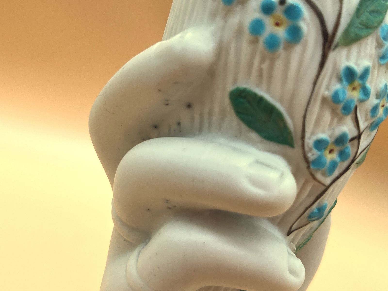 95.0 Victorian Parian Ware Hand Holding Floral Bud / Posy Vase With Lace Cuff. Forget Me Nots. C1850. photo