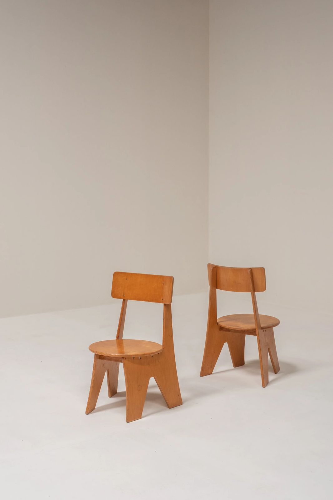 Sculptural Pair Of Plywood Chairs, Germany, 1970s photo vinterior