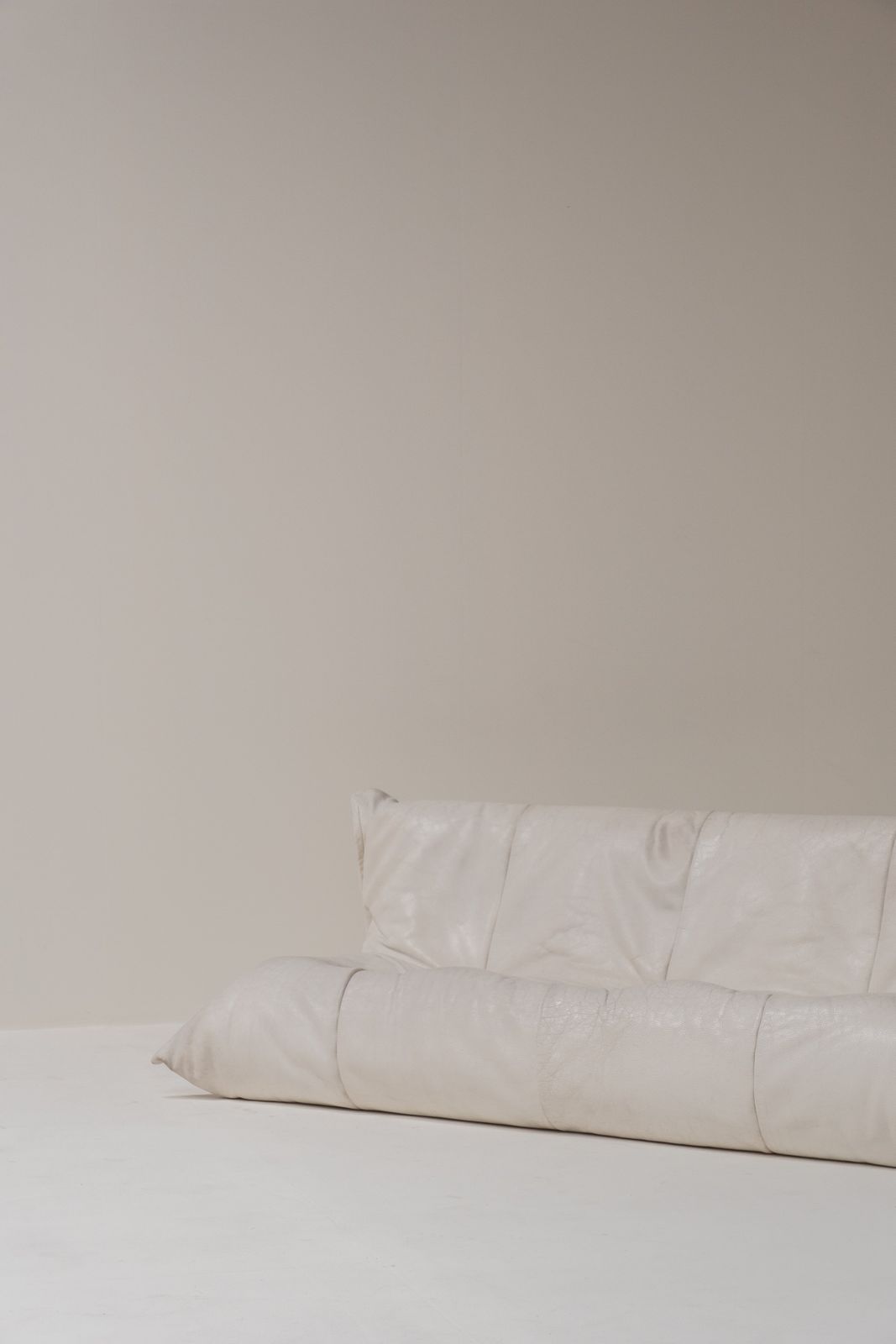 Yoko 3 Seater Sofa By Michel Ducaroy For Ligne Roset, Original White Leather, 1970s photo for sale