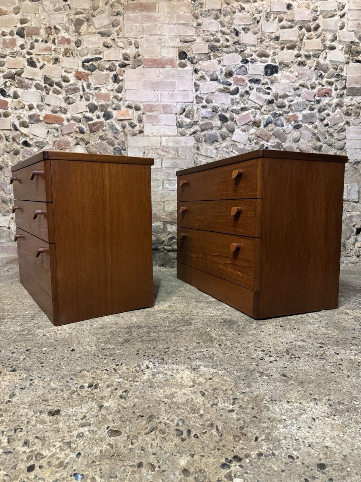 photo vinterior 🚛 Pair Of Mid Century Teak Chests Of Drawers Danish/Scandinavian Design  Stag