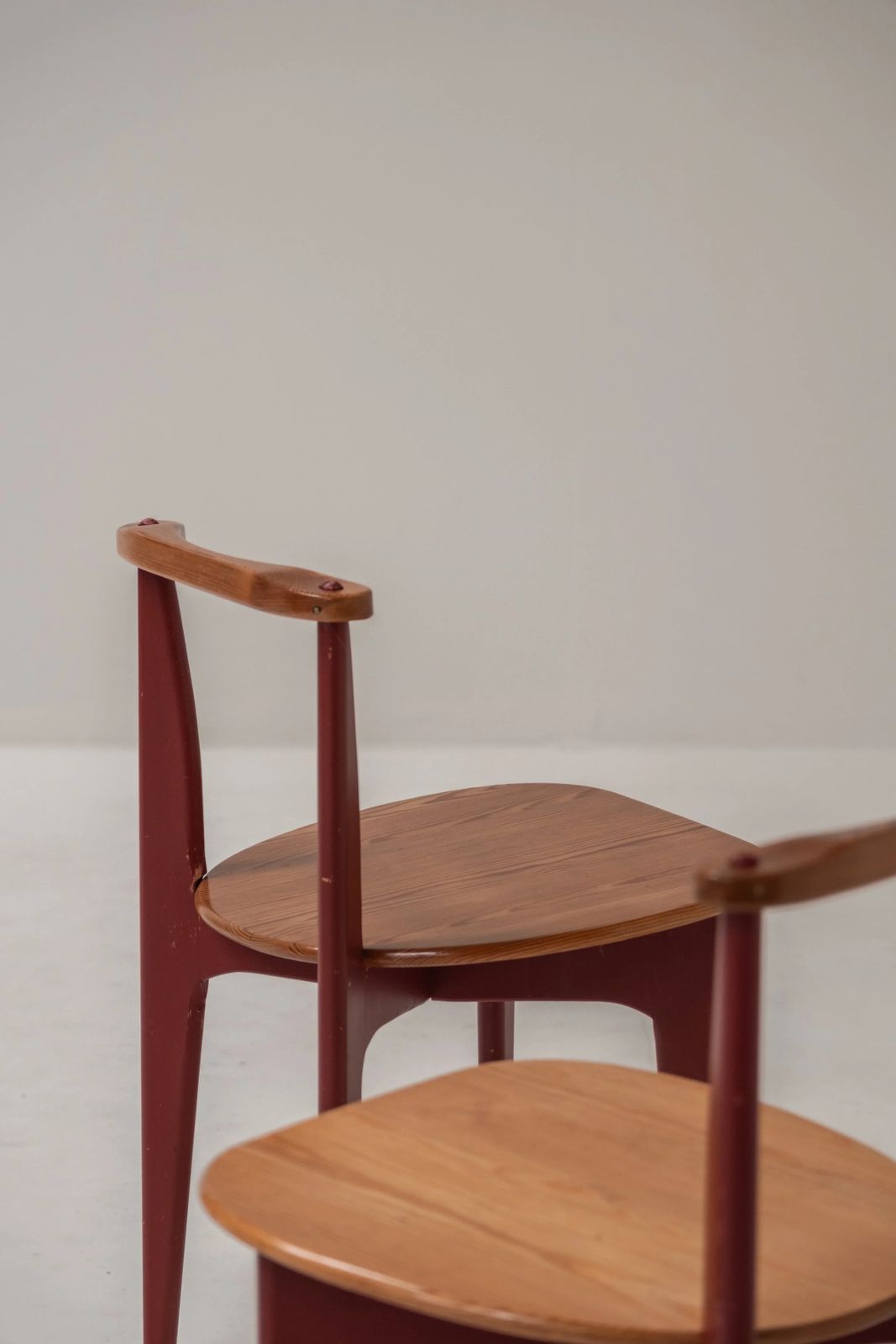 photo furniture Pair Of Yngve Ekström Chairs, Finland, 1950