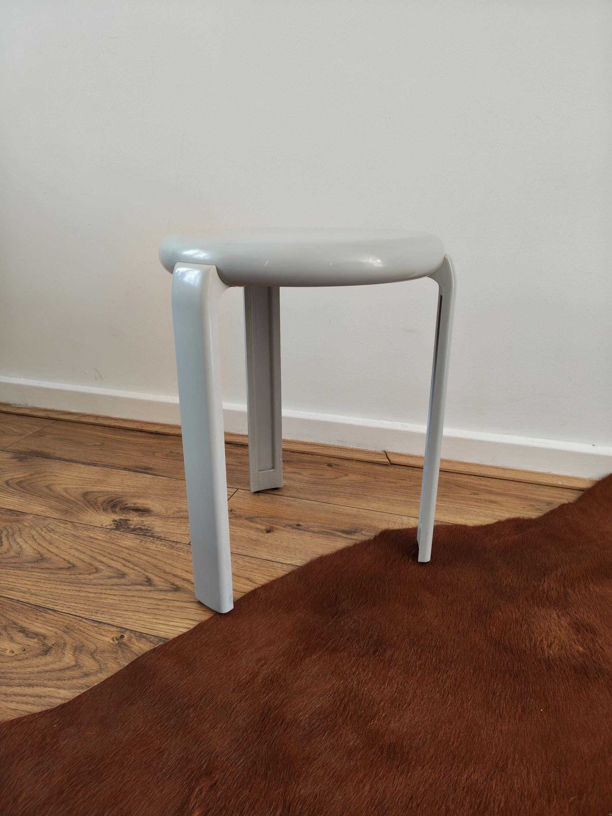 Trix Vintage 1980s Stool By Metalplastica Lucchese Made In Italy Grey Minimalist